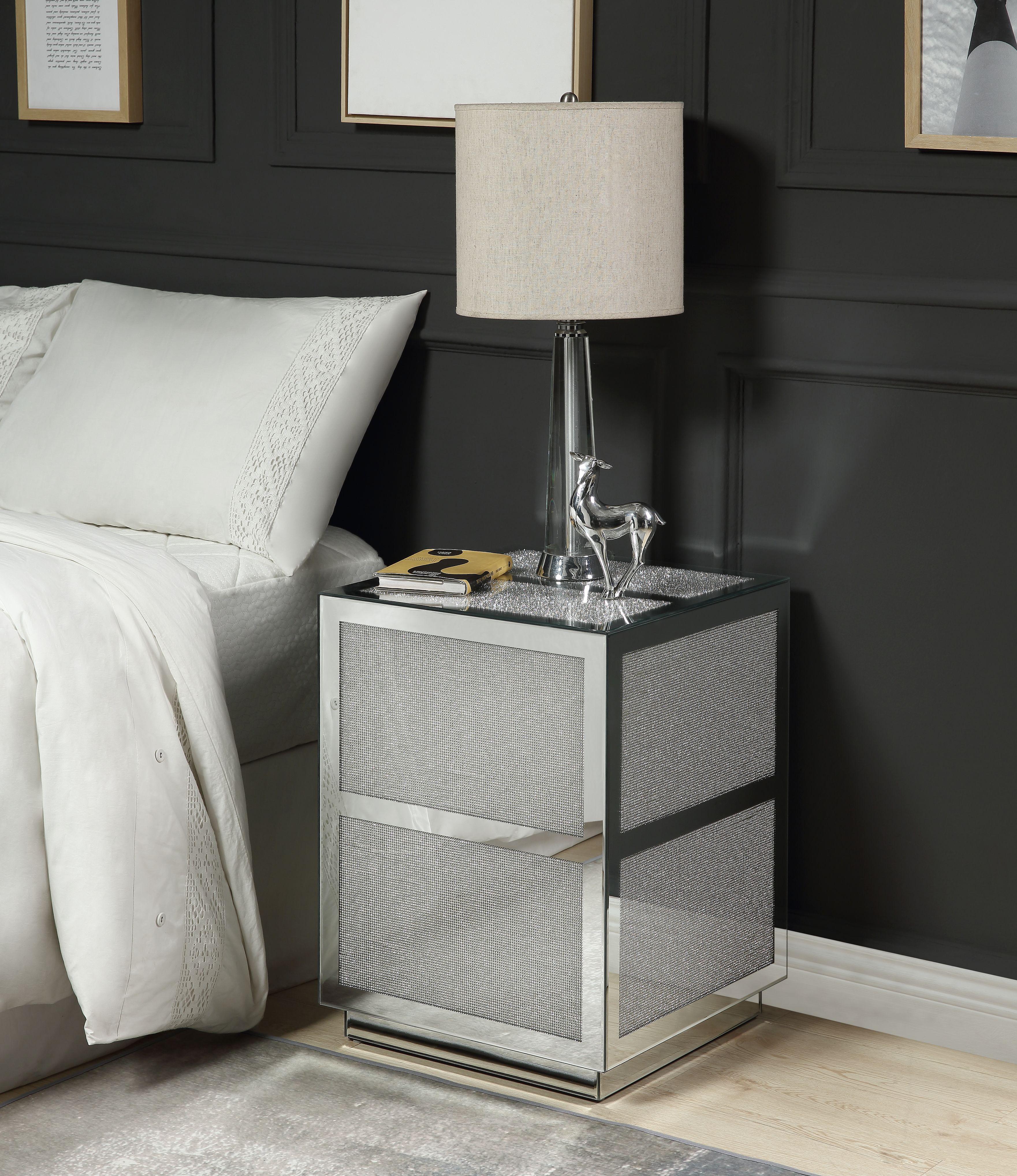 Lavina Mirrored & Faux Diamonds End Table - Luxury Home Furniture (MI)