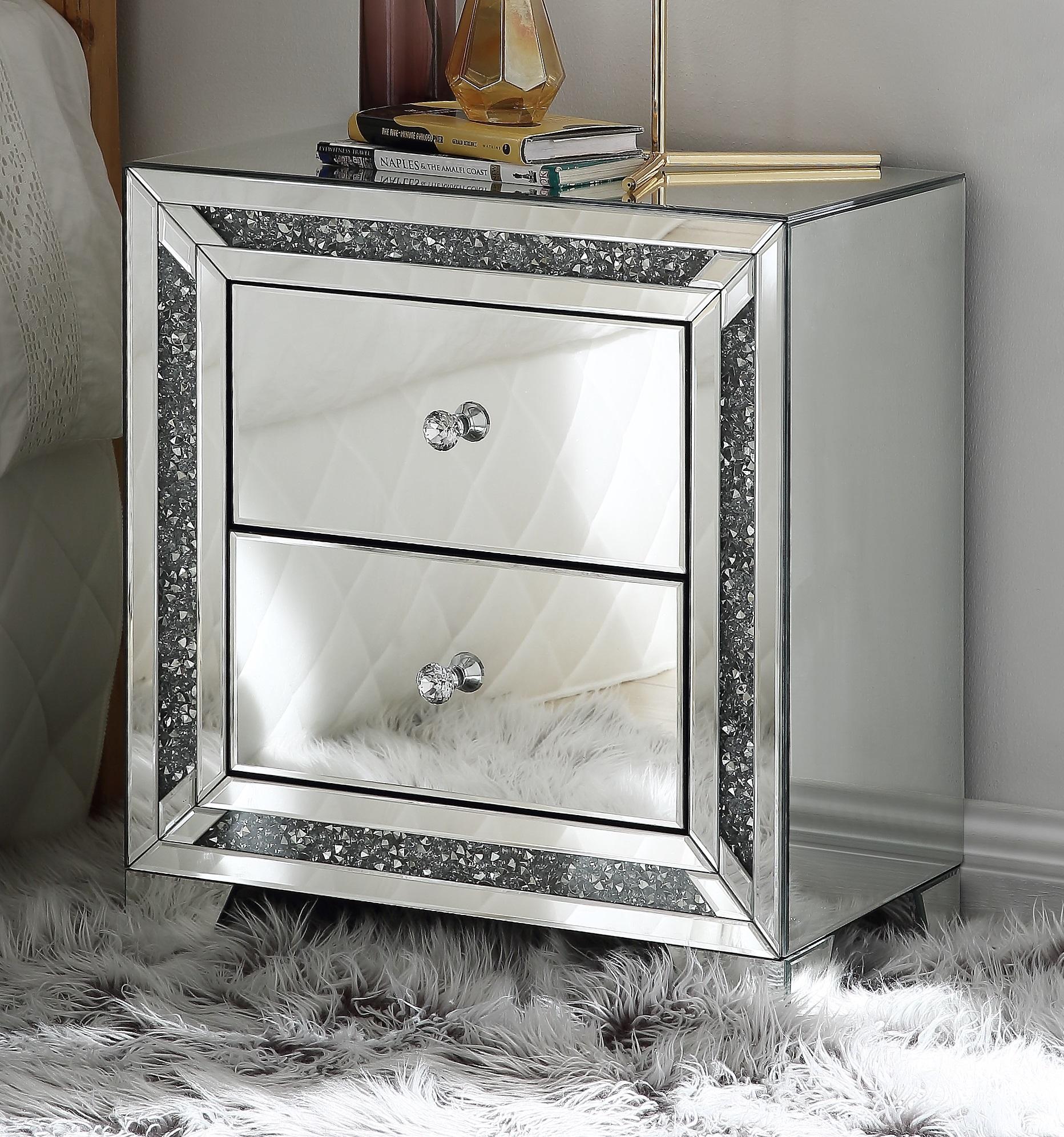 Noralie Mirrored & Faux Diamonds Accent Table - Luxury Home Furniture (MI)
