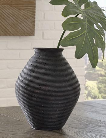 Hannela Vase - Luxury Home Furniture (MI)