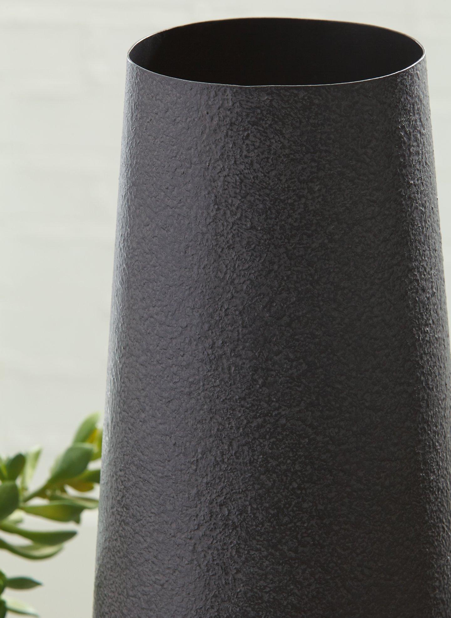 Fynn Vase - Luxury Home Furniture (MI)