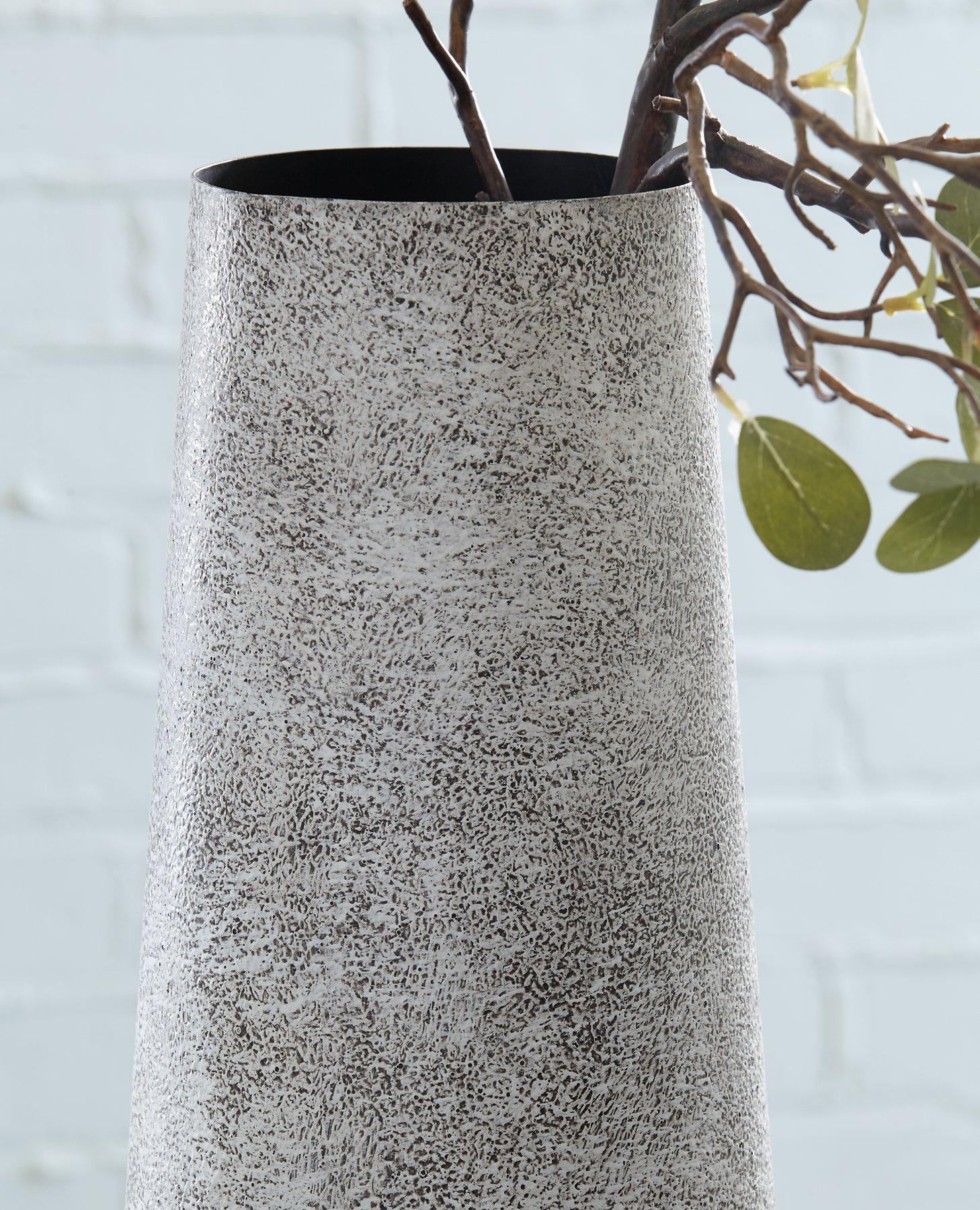 Fynn Vase - Luxury Home Furniture (MI)