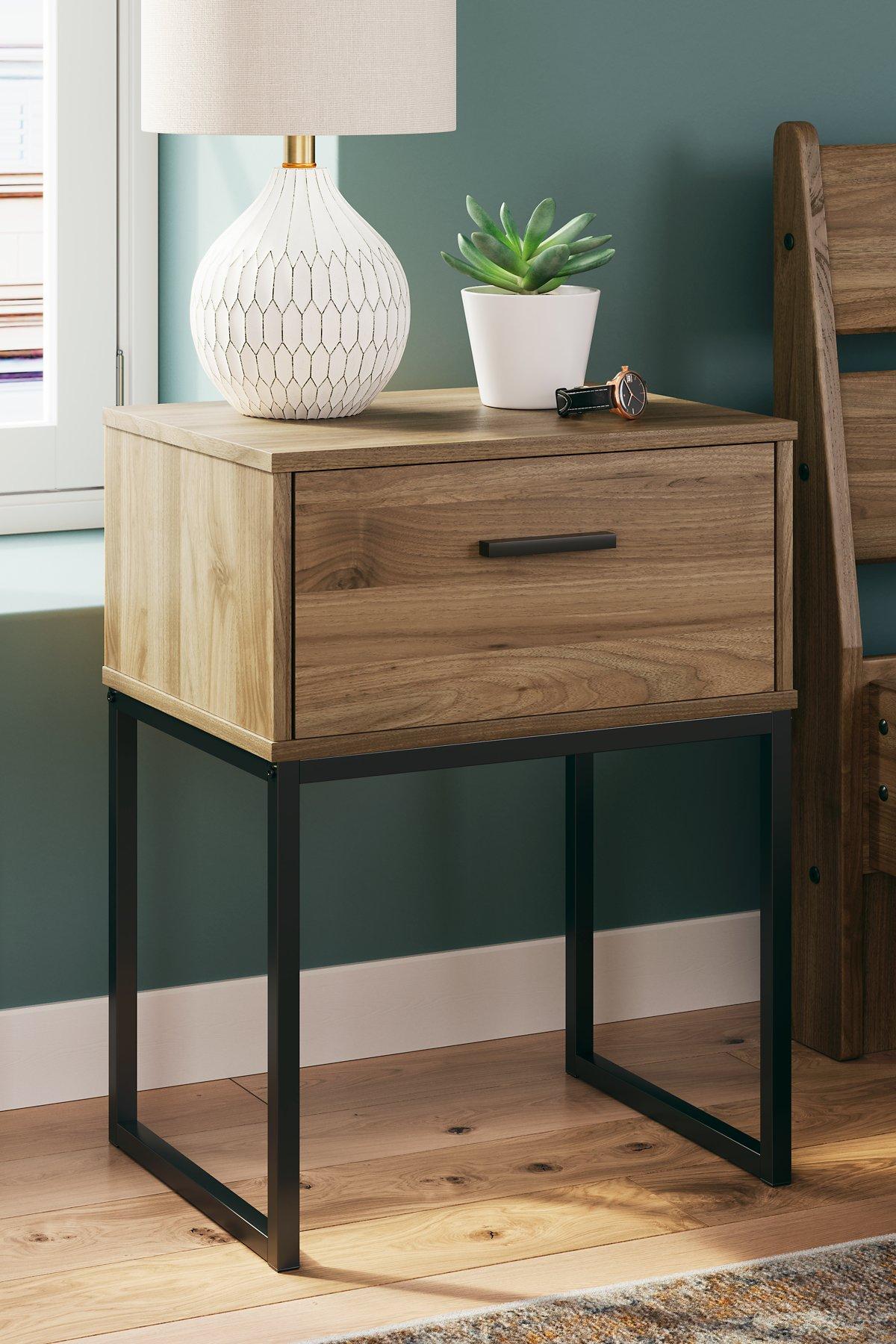 Deanlow Nightstand - Luxury Home Furniture (MI)