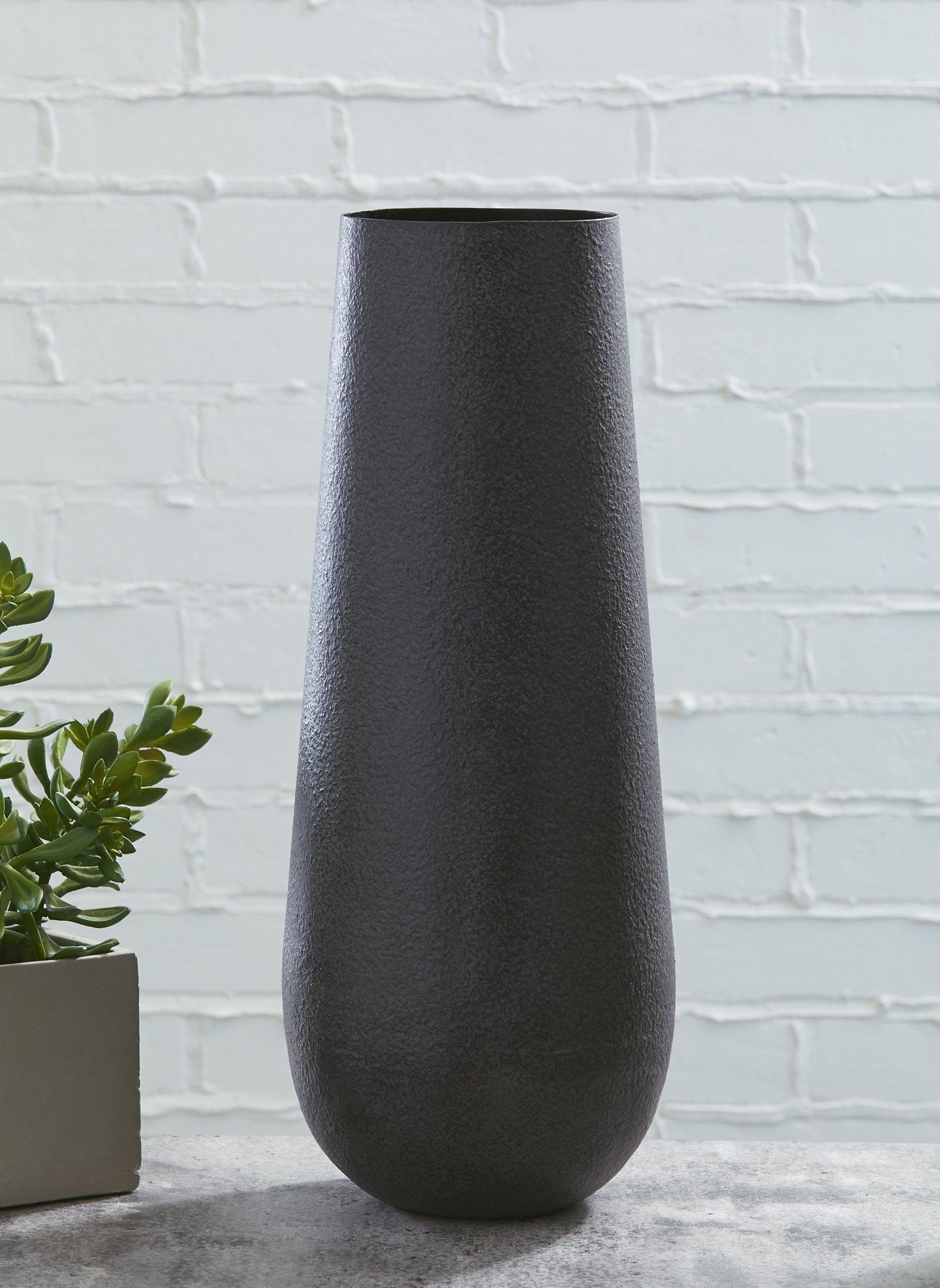 Fynn Vase - Luxury Home Furniture (MI)