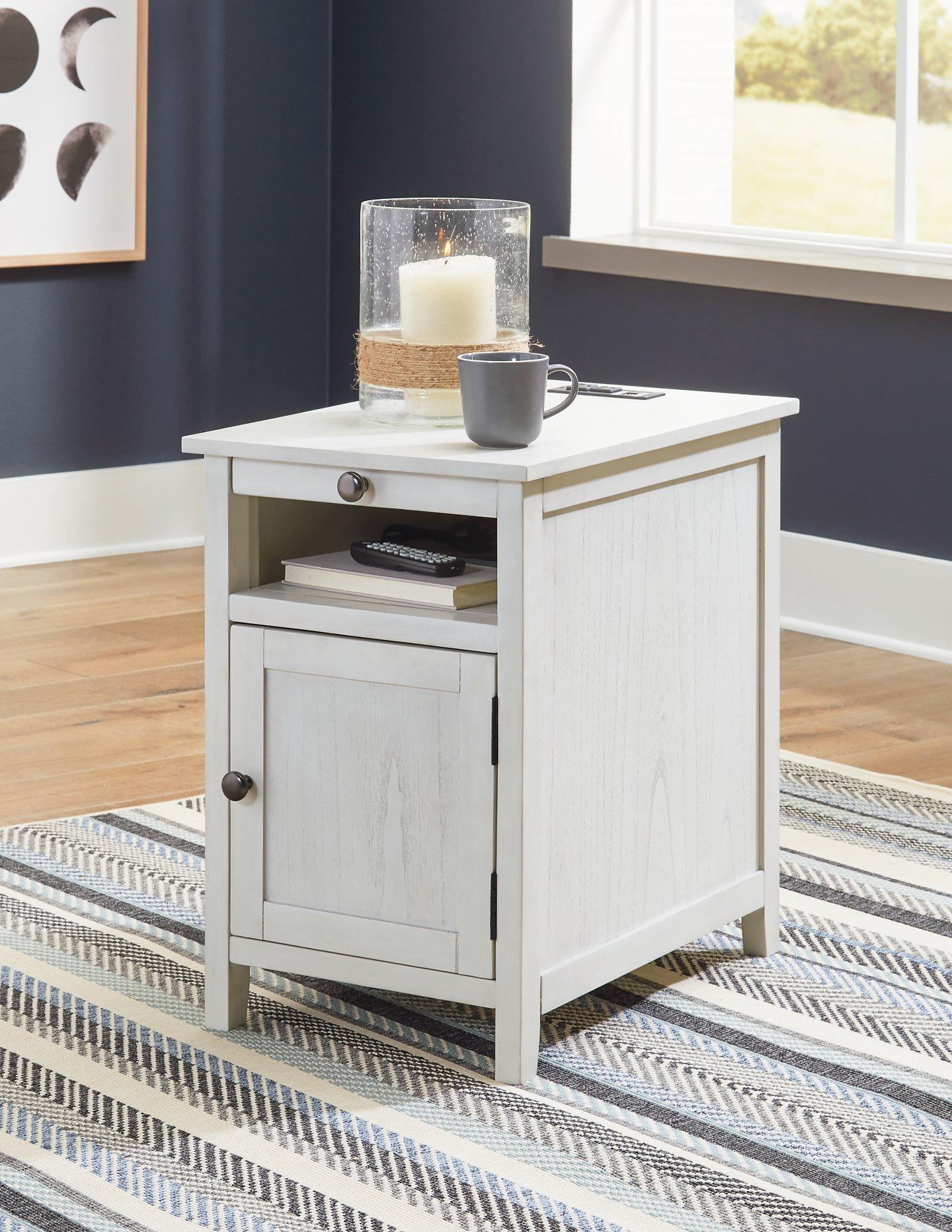 Treytown Chairside End Table - Luxury Home Furniture (MI)