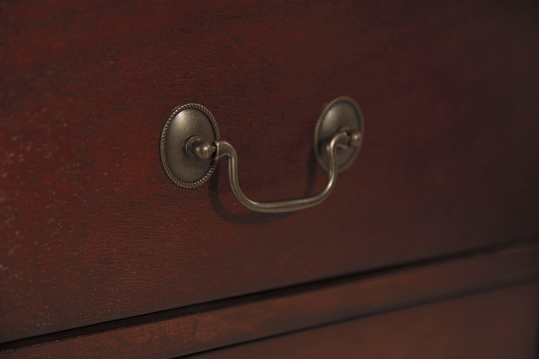 Alisdair Nightstand - Luxury Home Furniture (MI)