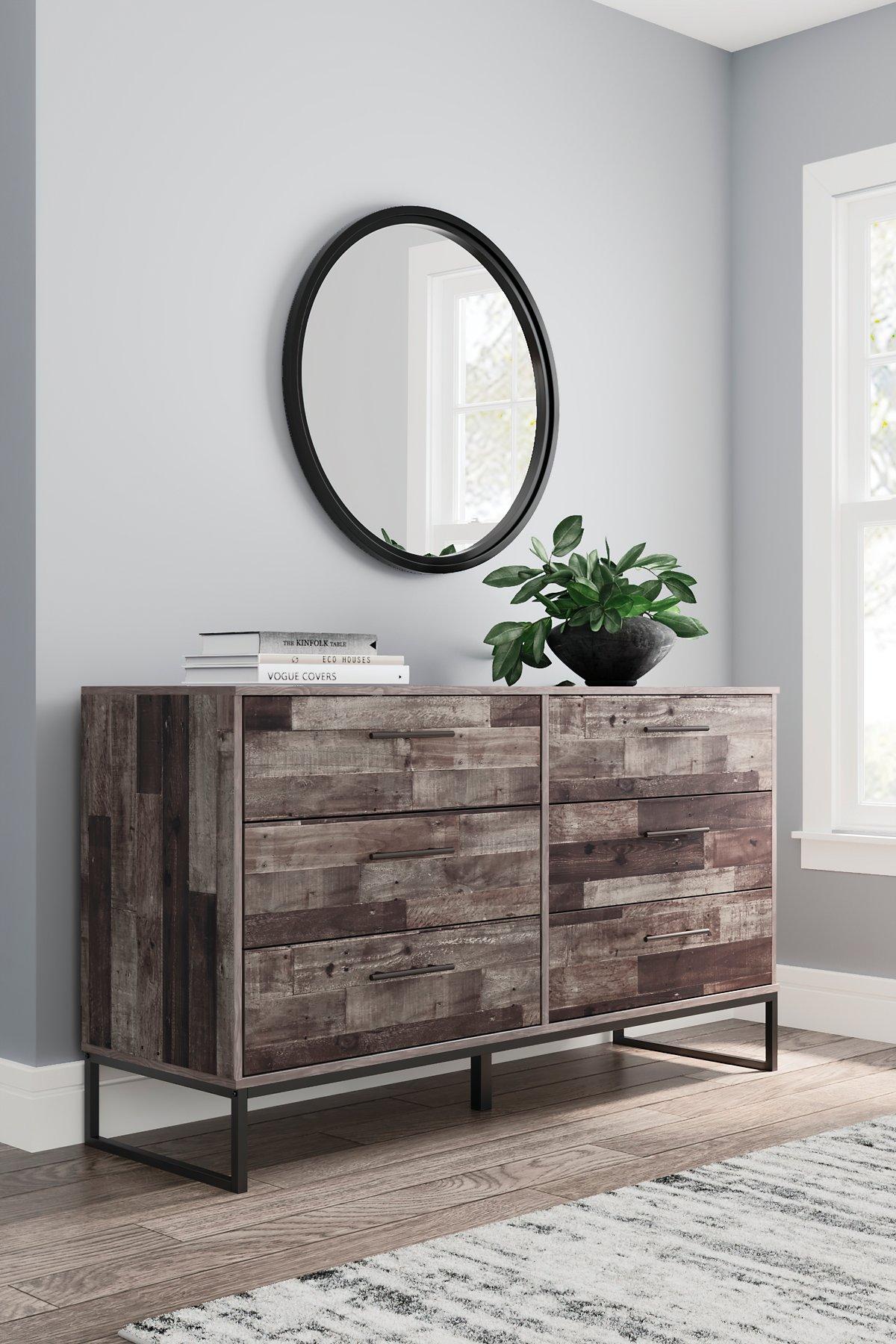 Neilsville Dresser - Luxury Home Furniture (MI)