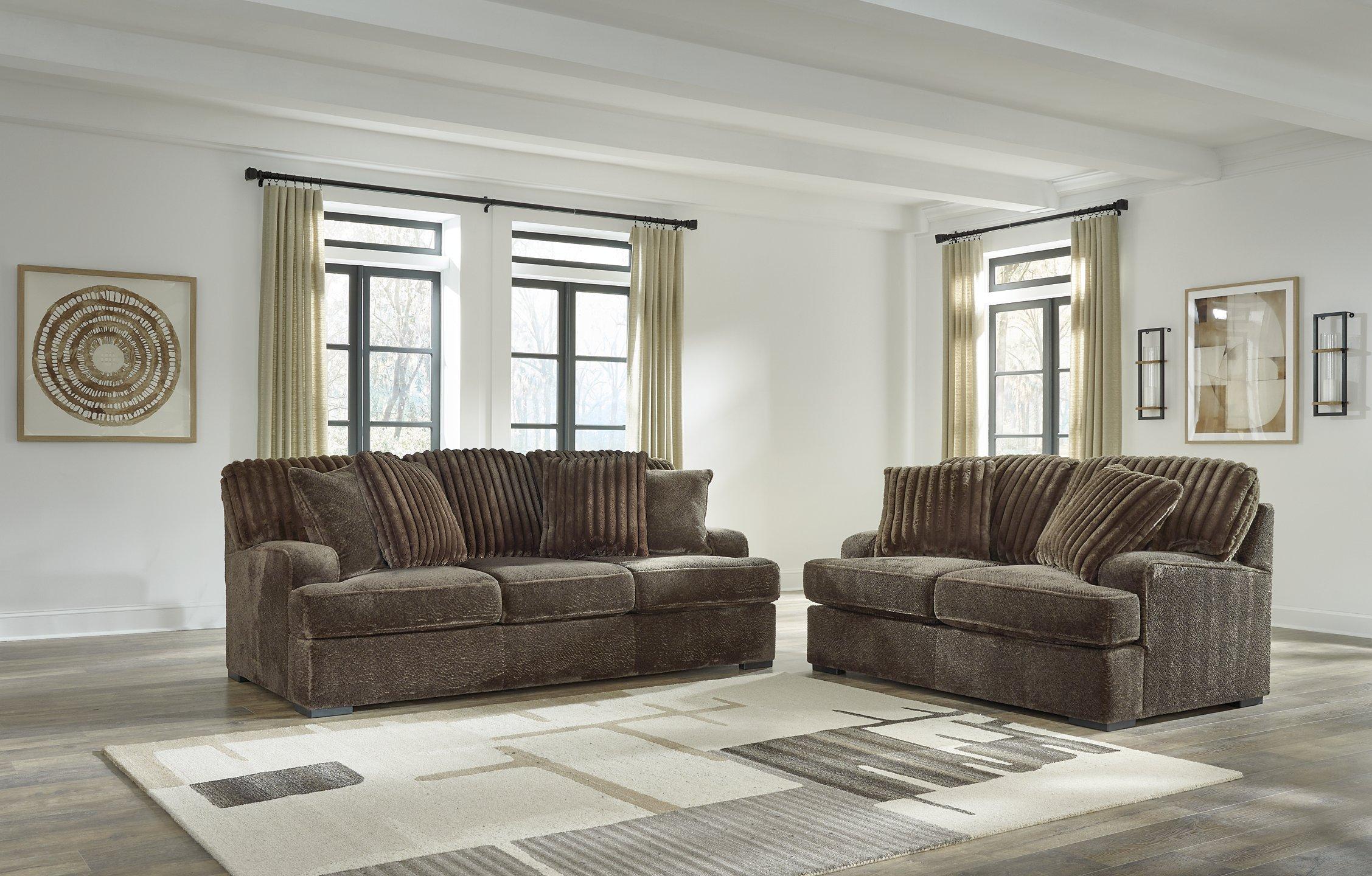 Aylesworth Upholstery Package - Luxury Home Furniture (MI)