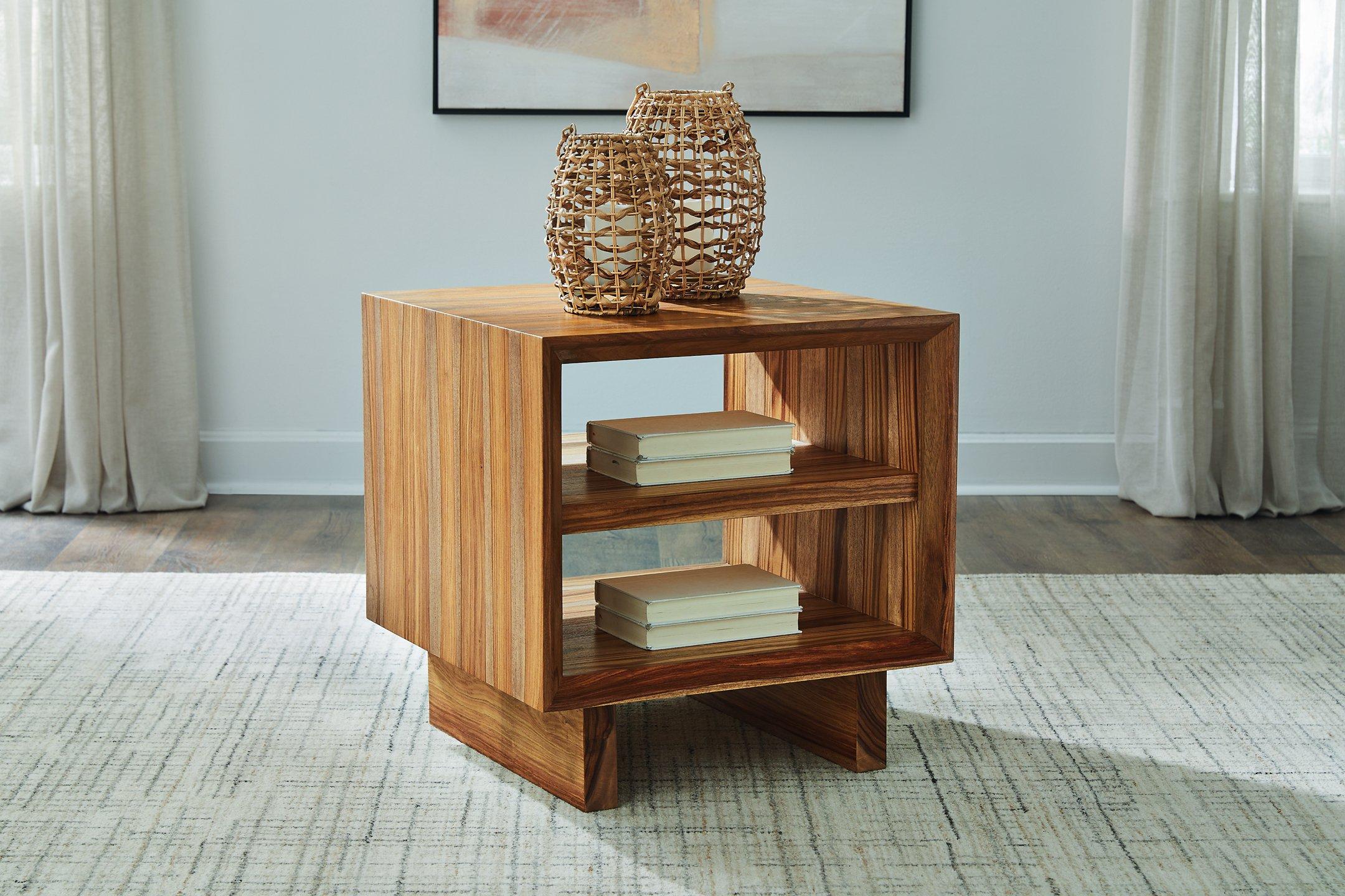 Dressonni End Table - Luxury Home Furniture (MI)