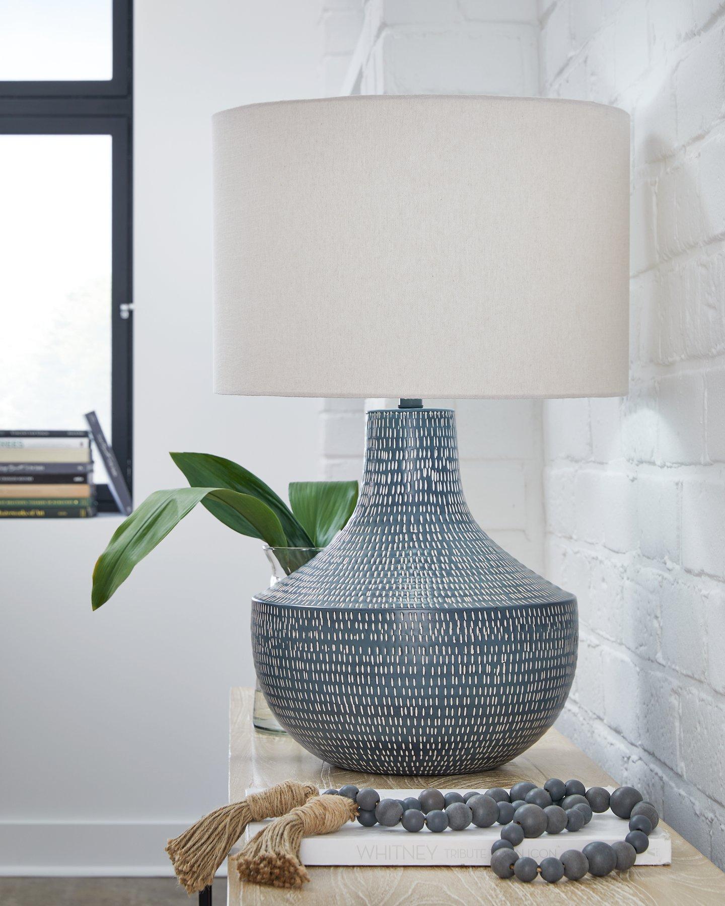 Schylarmont Lamp Set - Luxury Home Furniture (MI)