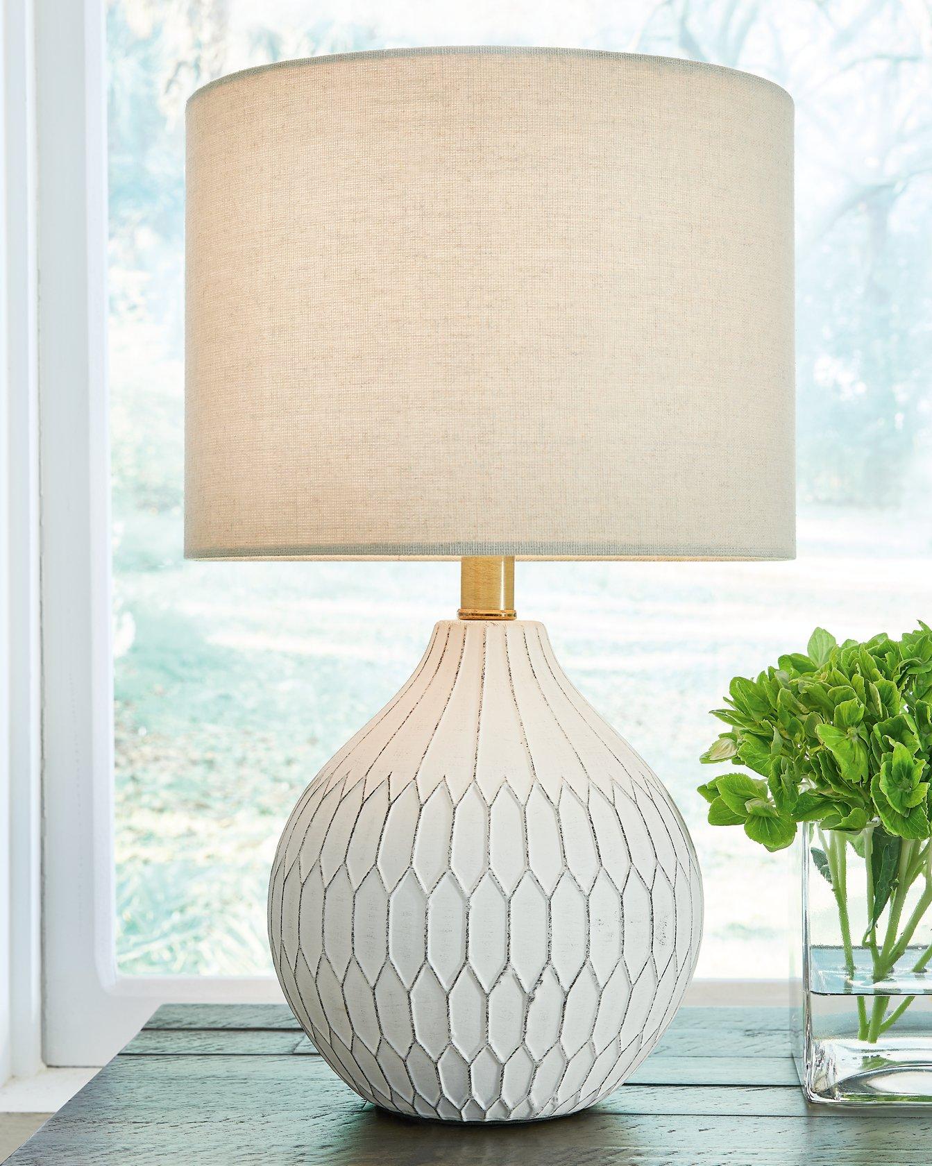 Wardmont Lamp Set - Luxury Home Furniture (MI)