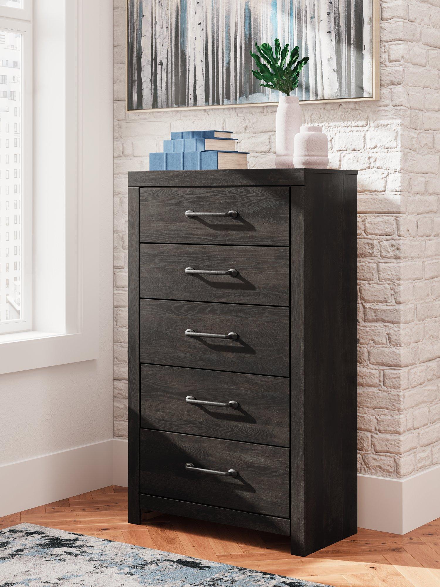 Hollivern Chest of Drawers - Luxury Home Furniture (MI)