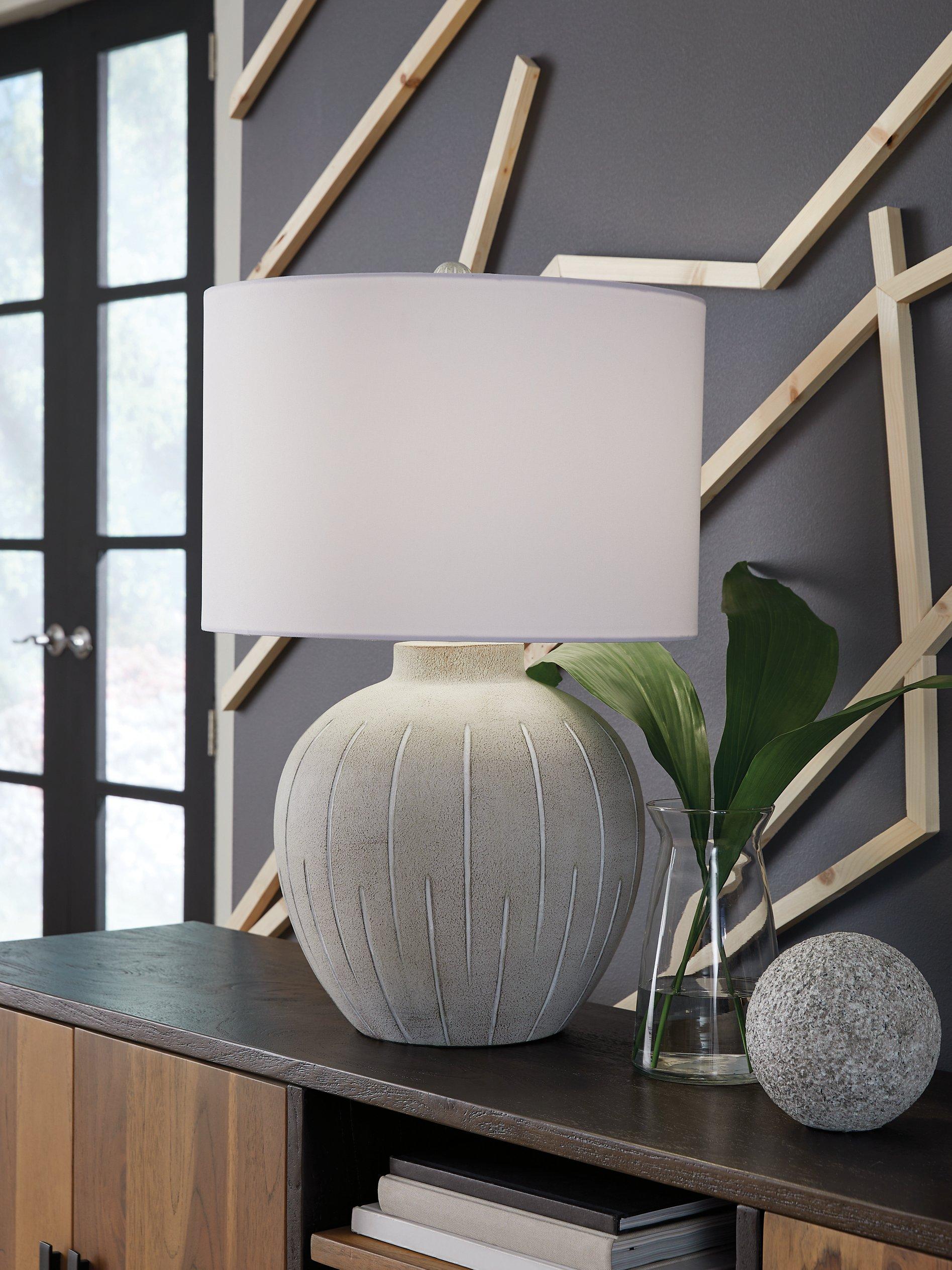 Calbert Table Lamp - Luxury Home Furniture (MI)
