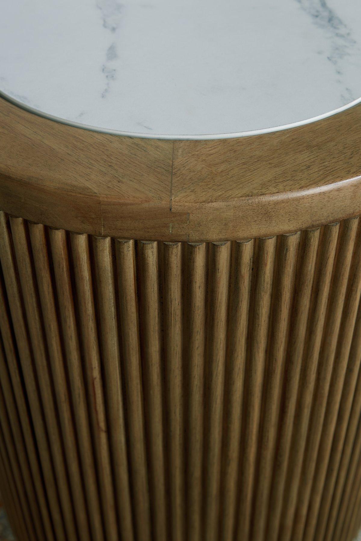 Camdill End Table - Luxury Home Furniture (MI)