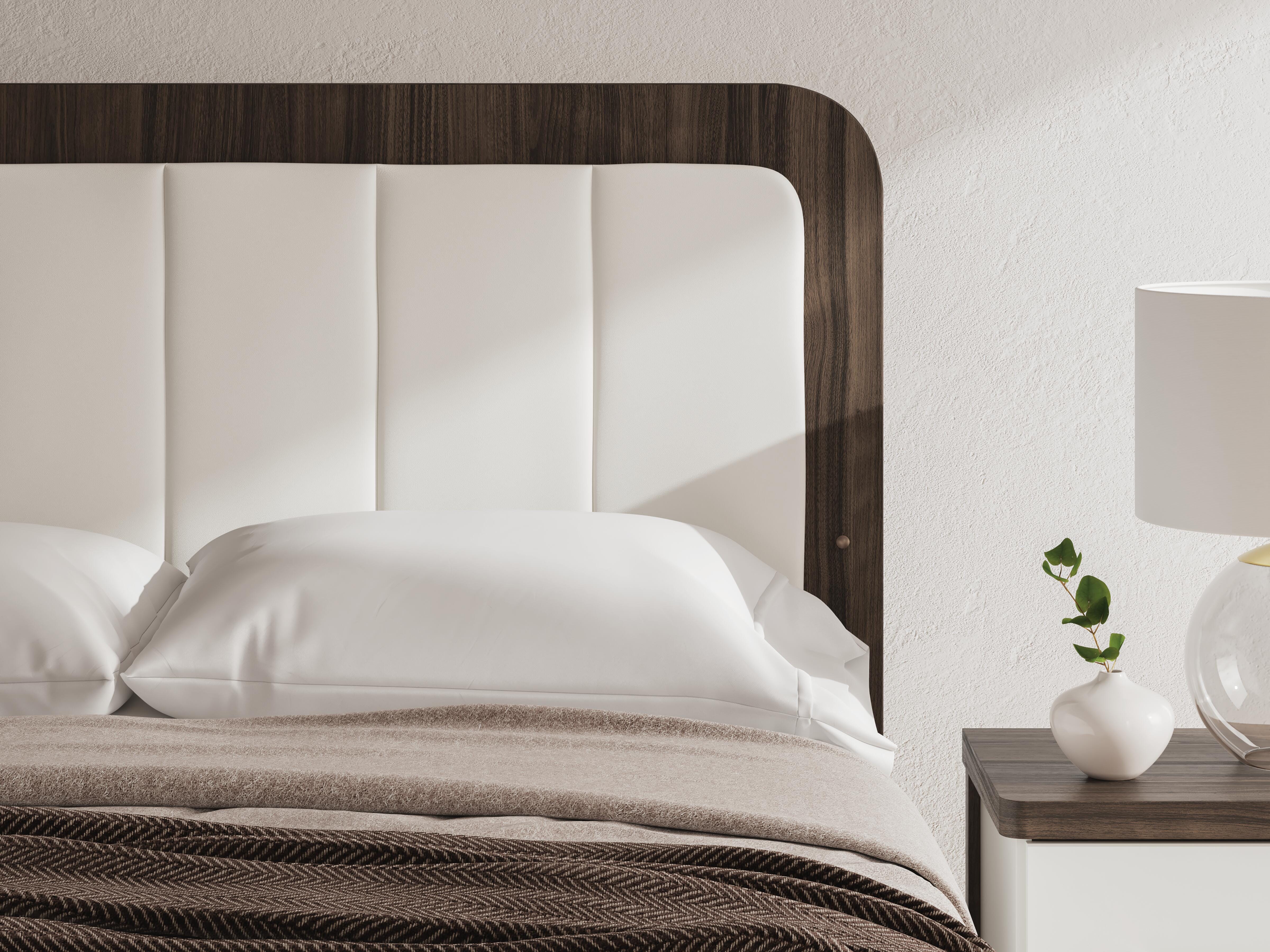 Kendanport Upholstered Bed - Luxury Home Furniture (MI)