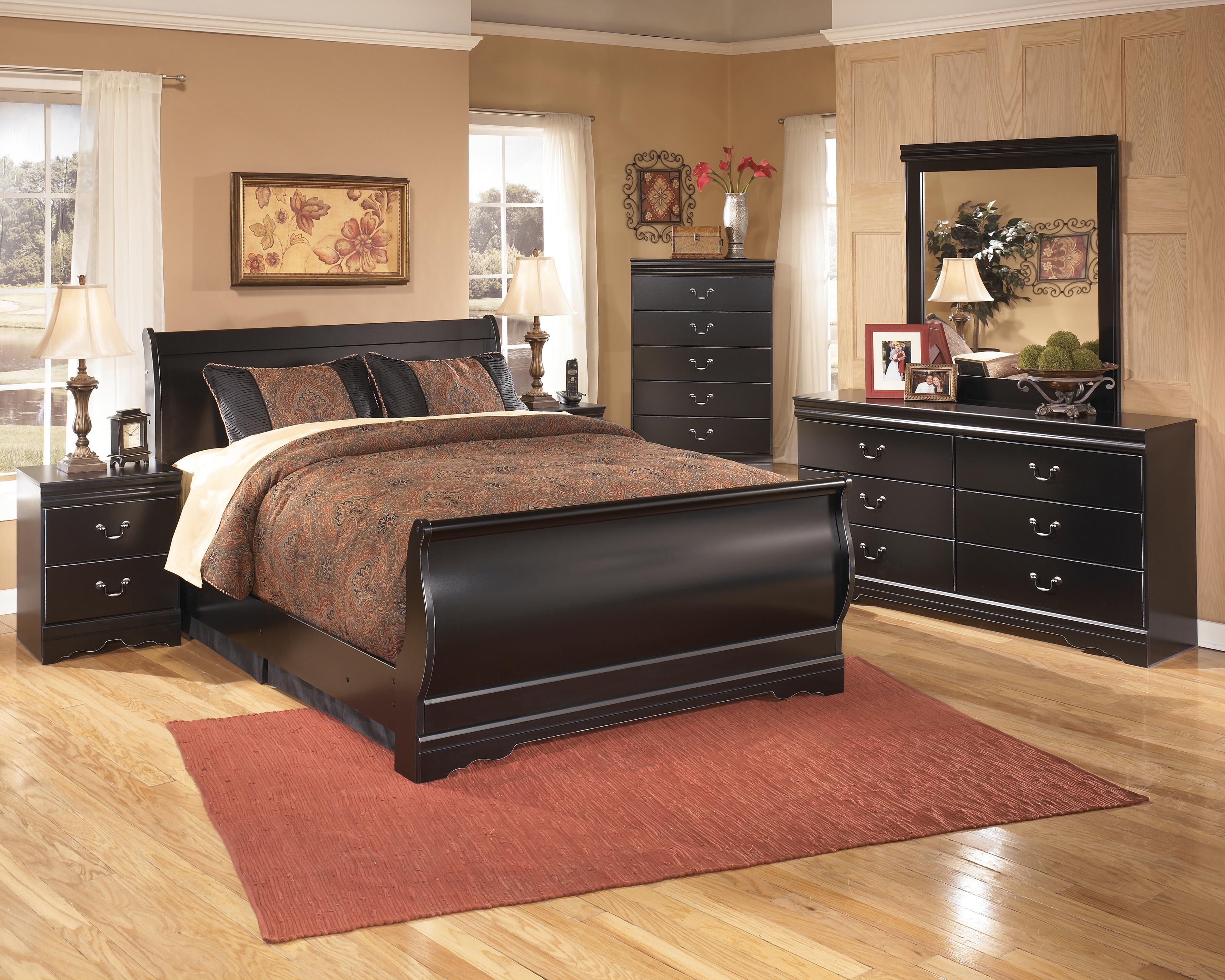 Huey Vineyard Dresser and Mirror - Luxury Home Furniture (MI)