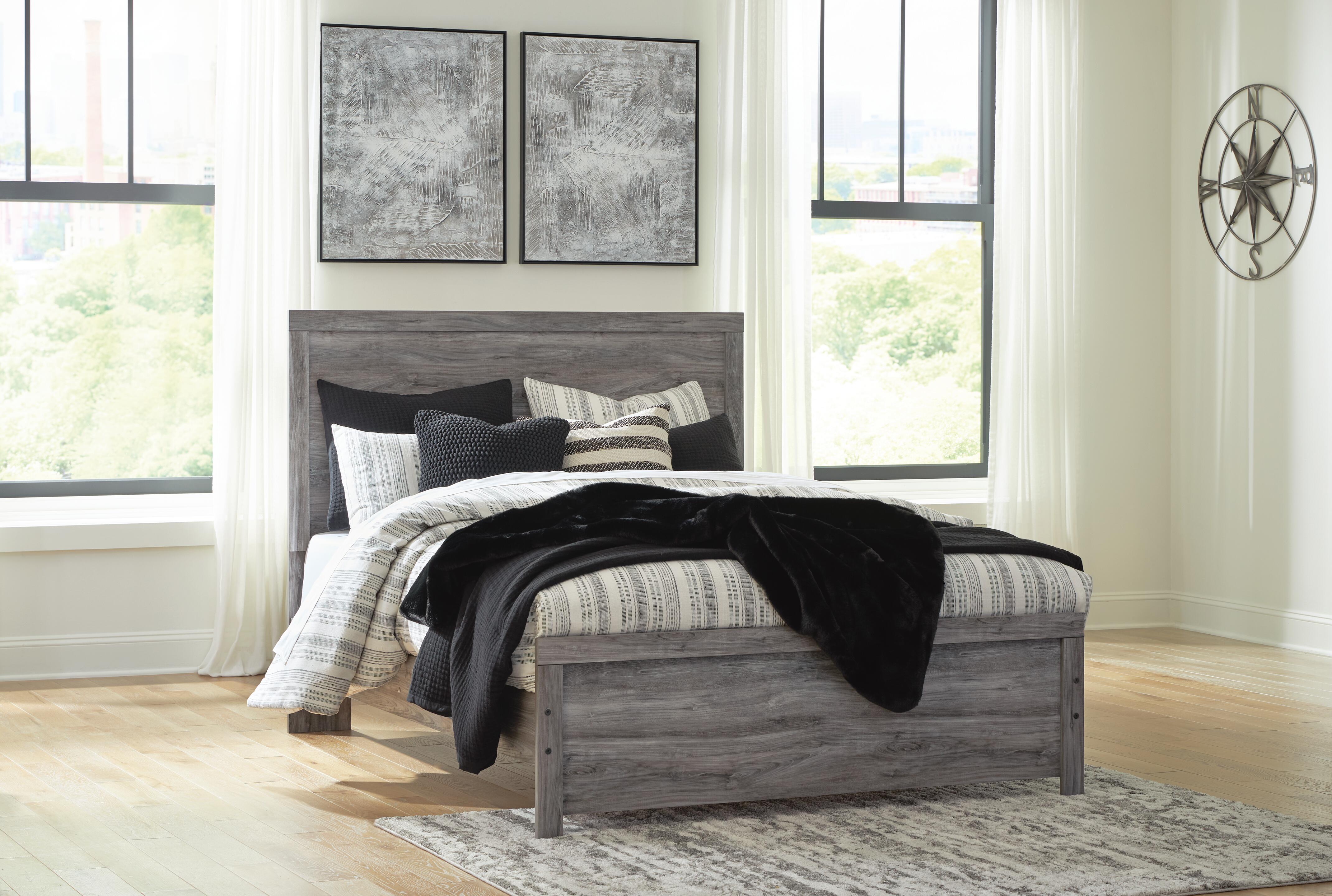 Bronyan Bed - Luxury Home Furniture (MI)