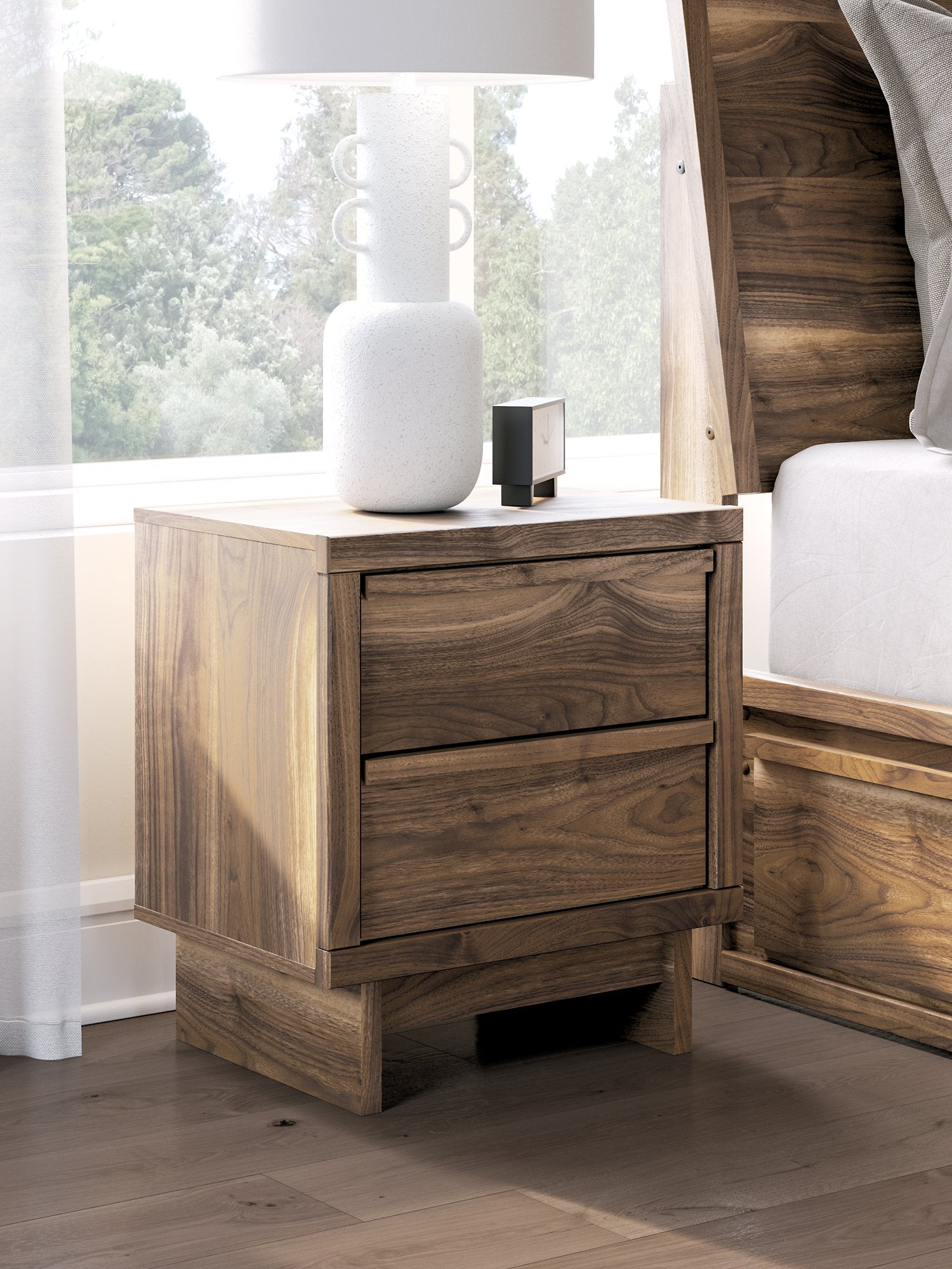 Chirason Nightstand - Luxury Home Furniture (MI)