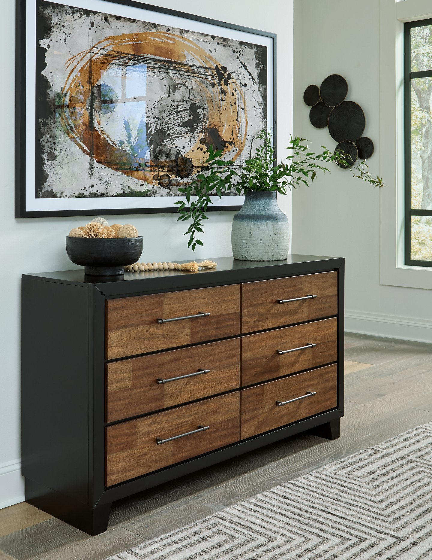 Kraeburn Dresser - Luxury Home Furniture (MI)