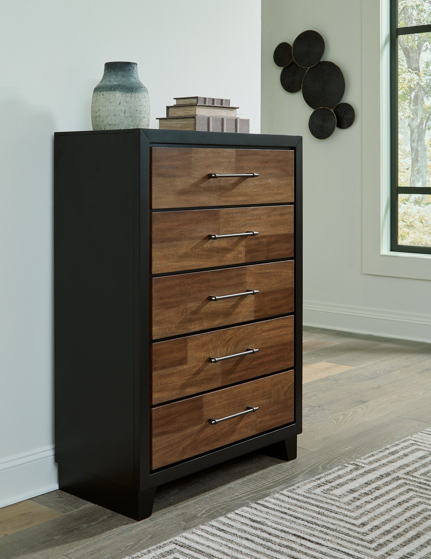 Kraeburn Chest of Drawers - Luxury Home Furniture (MI)