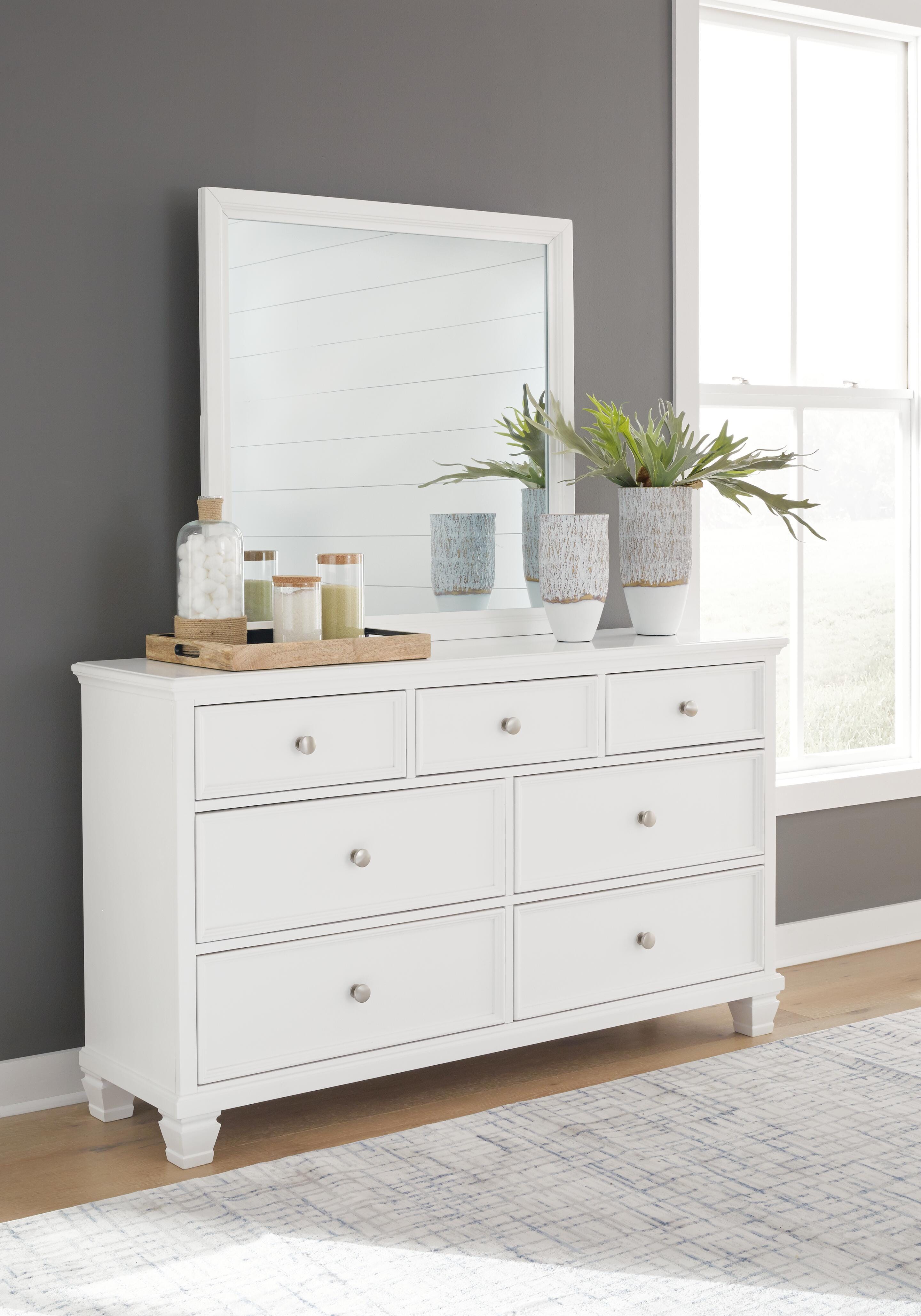 Fortman Dresser and Mirror - Luxury Home Furniture (MI)