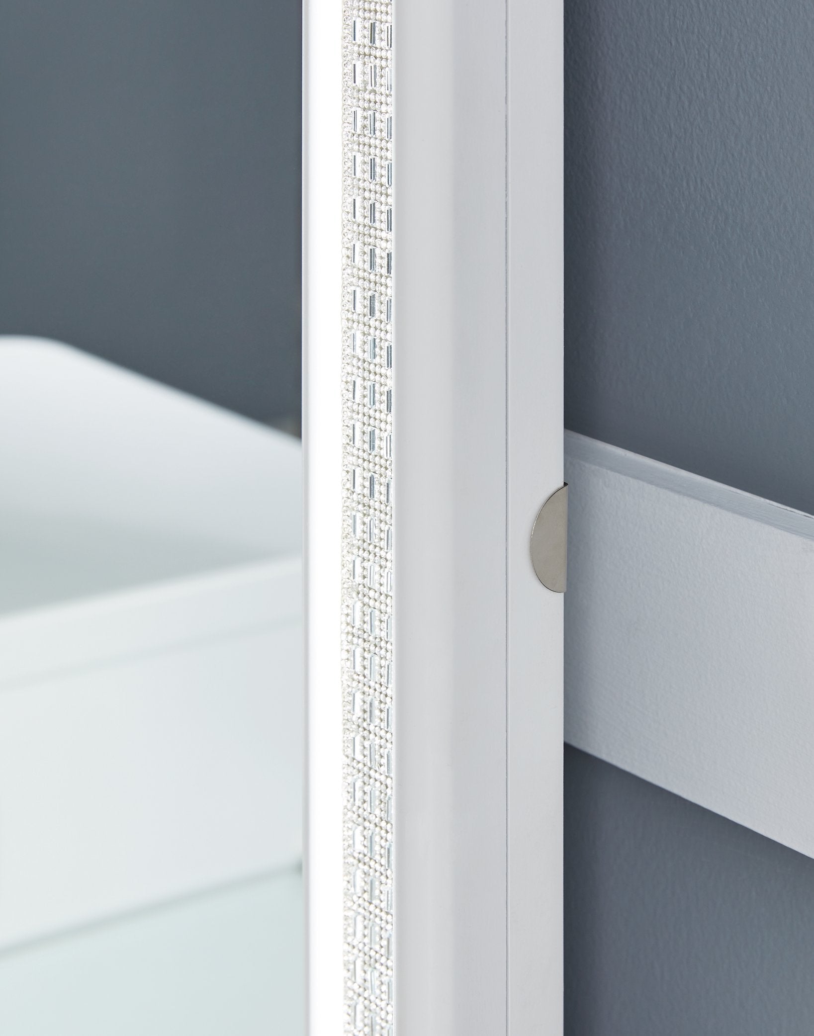 Chalanna Vanity with Mirror - Luxury Home Furniture (MI)