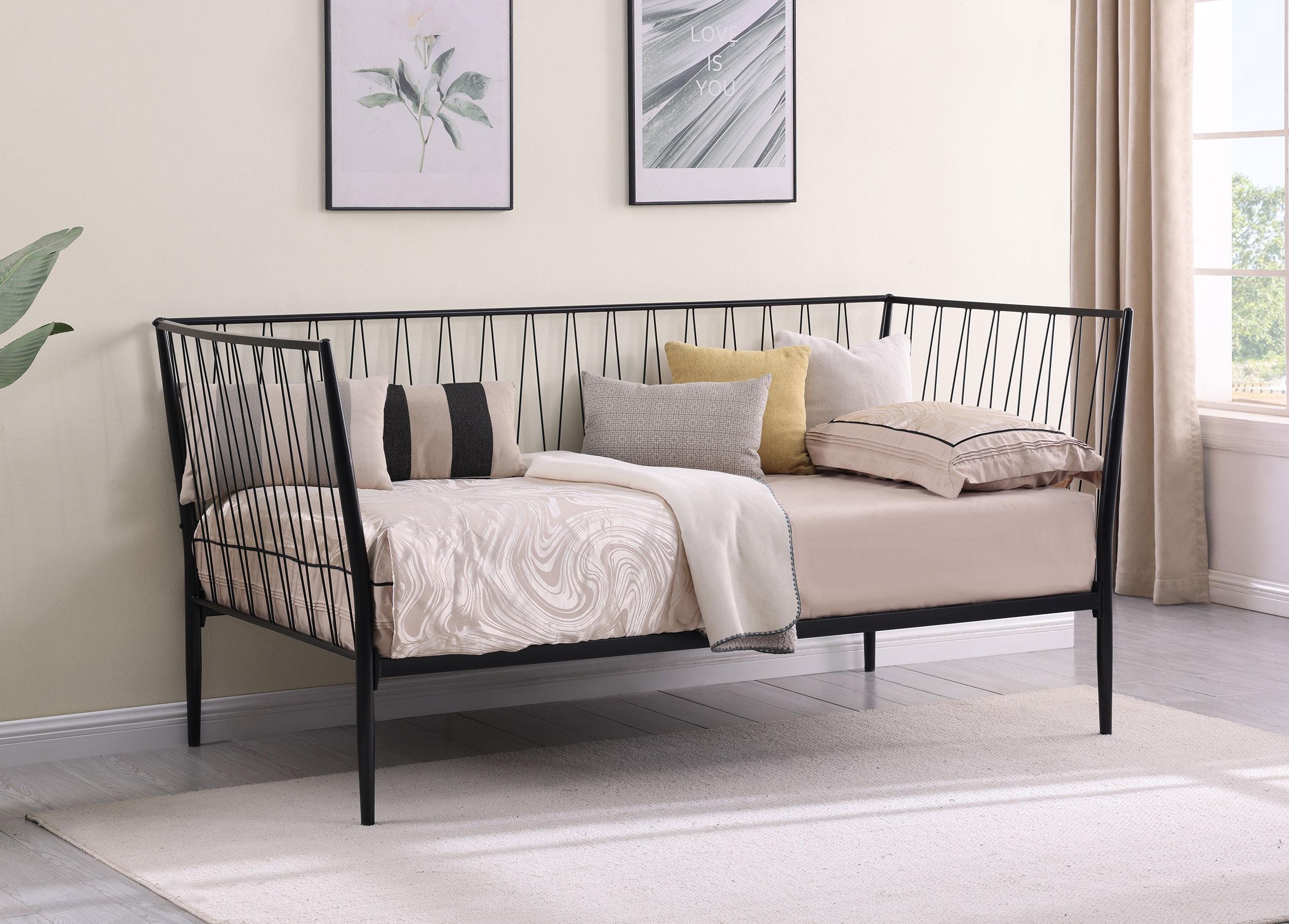 Richland Daybeds - Luxury Home Furniture (MI)