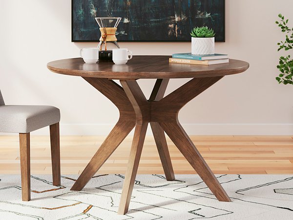 Lyncott Dining Room Set - Luxury Home Furniture (MI)