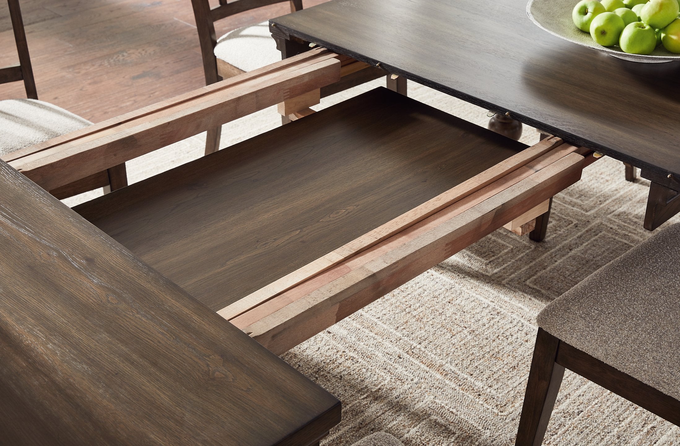 Veramond Dining Extension Table - Luxury Home Furniture (MI)