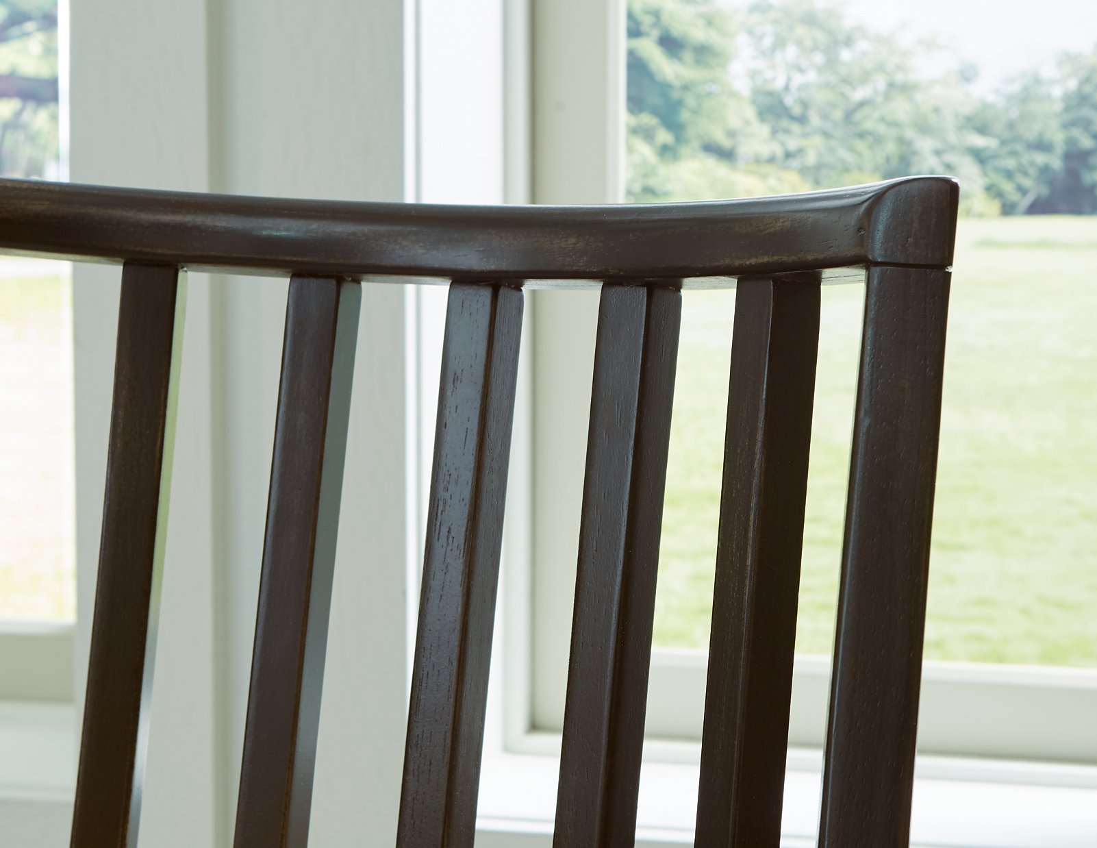 Galliden Dining Room Set - Luxury Home Furniture (MI)