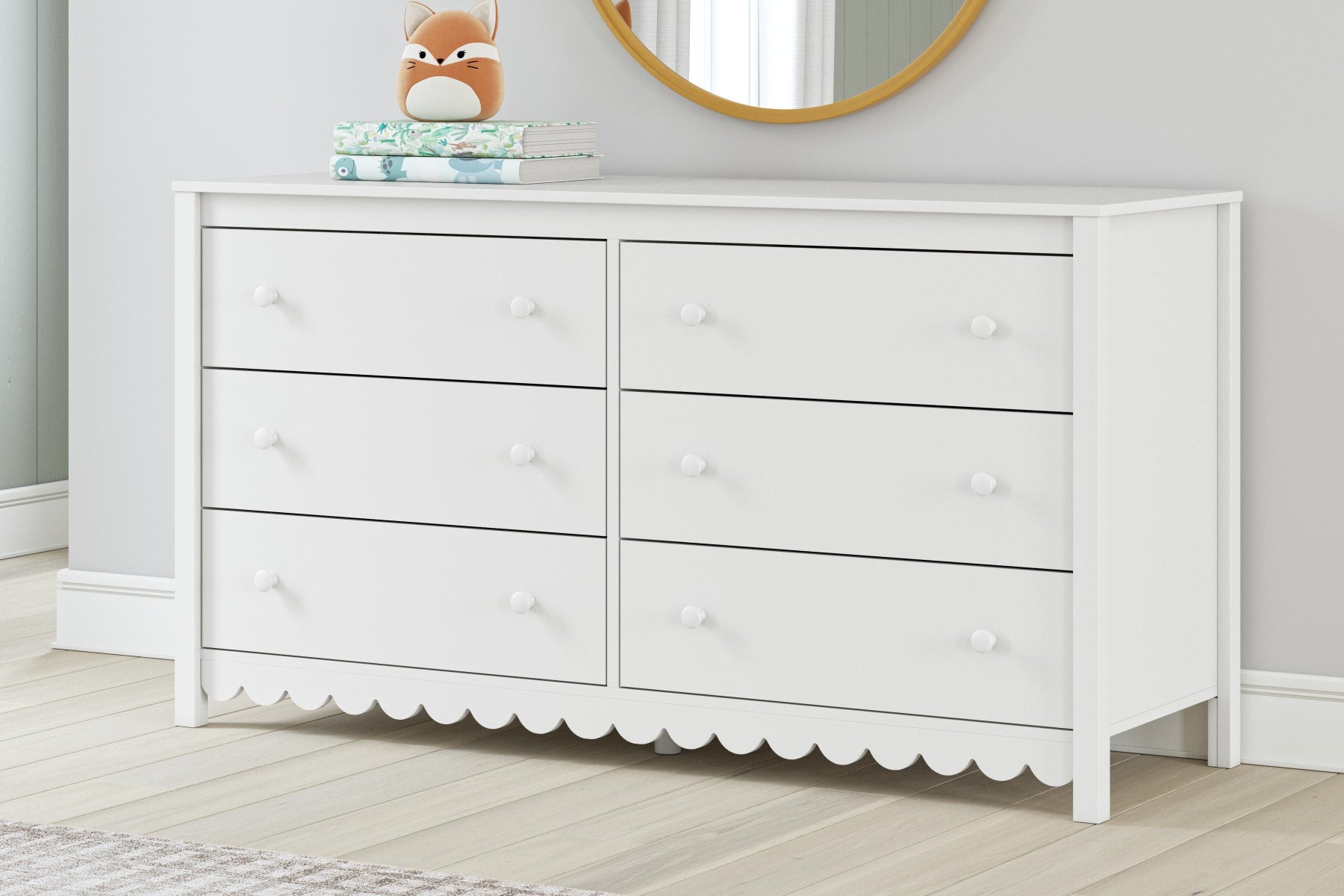 Hallityn Dresser - Luxury Home Furniture (MI)
