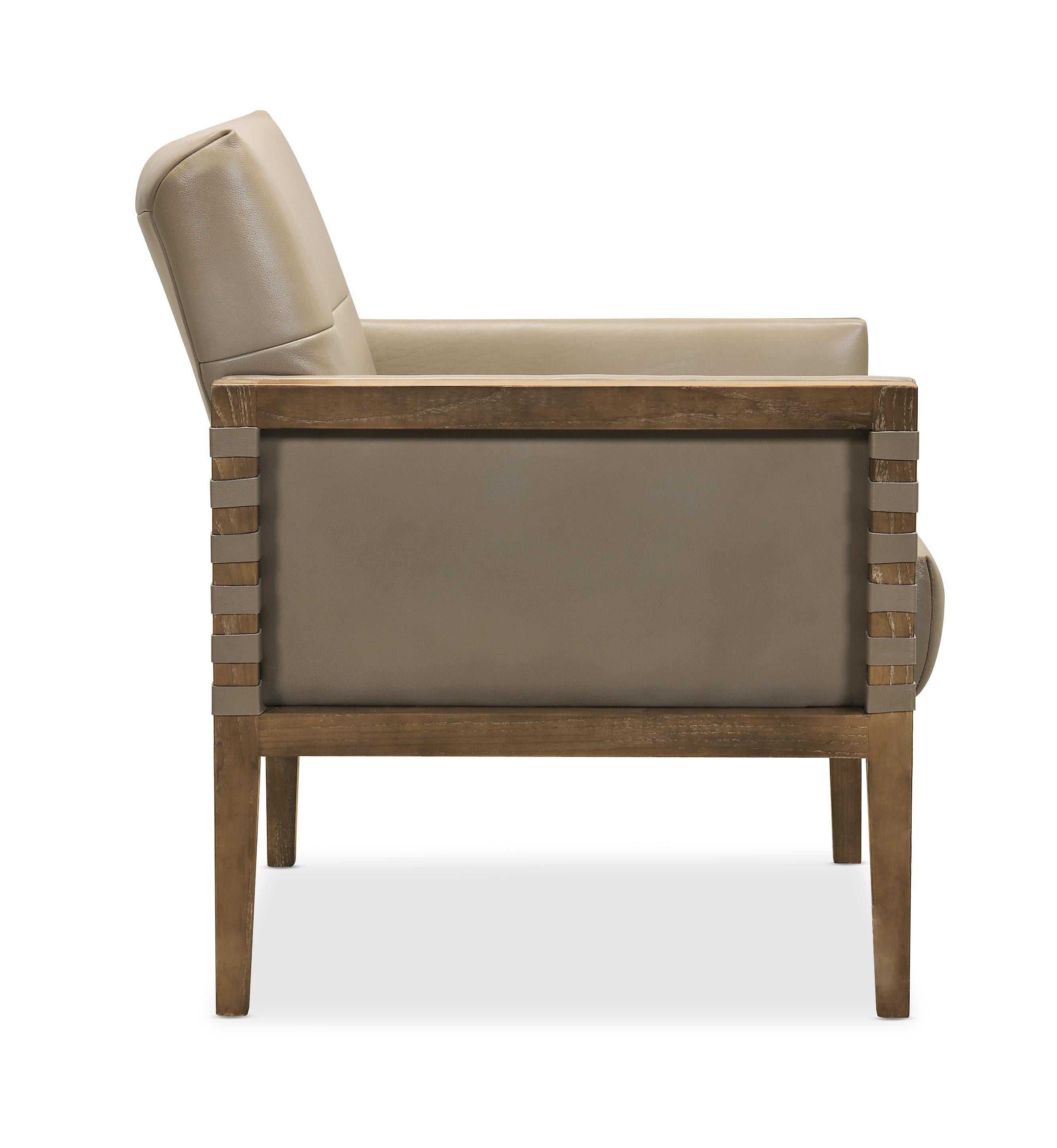 Carverdale Leather Club Chair w/Wood Frame - CC401-082 - Luxury Home Furniture (MI)