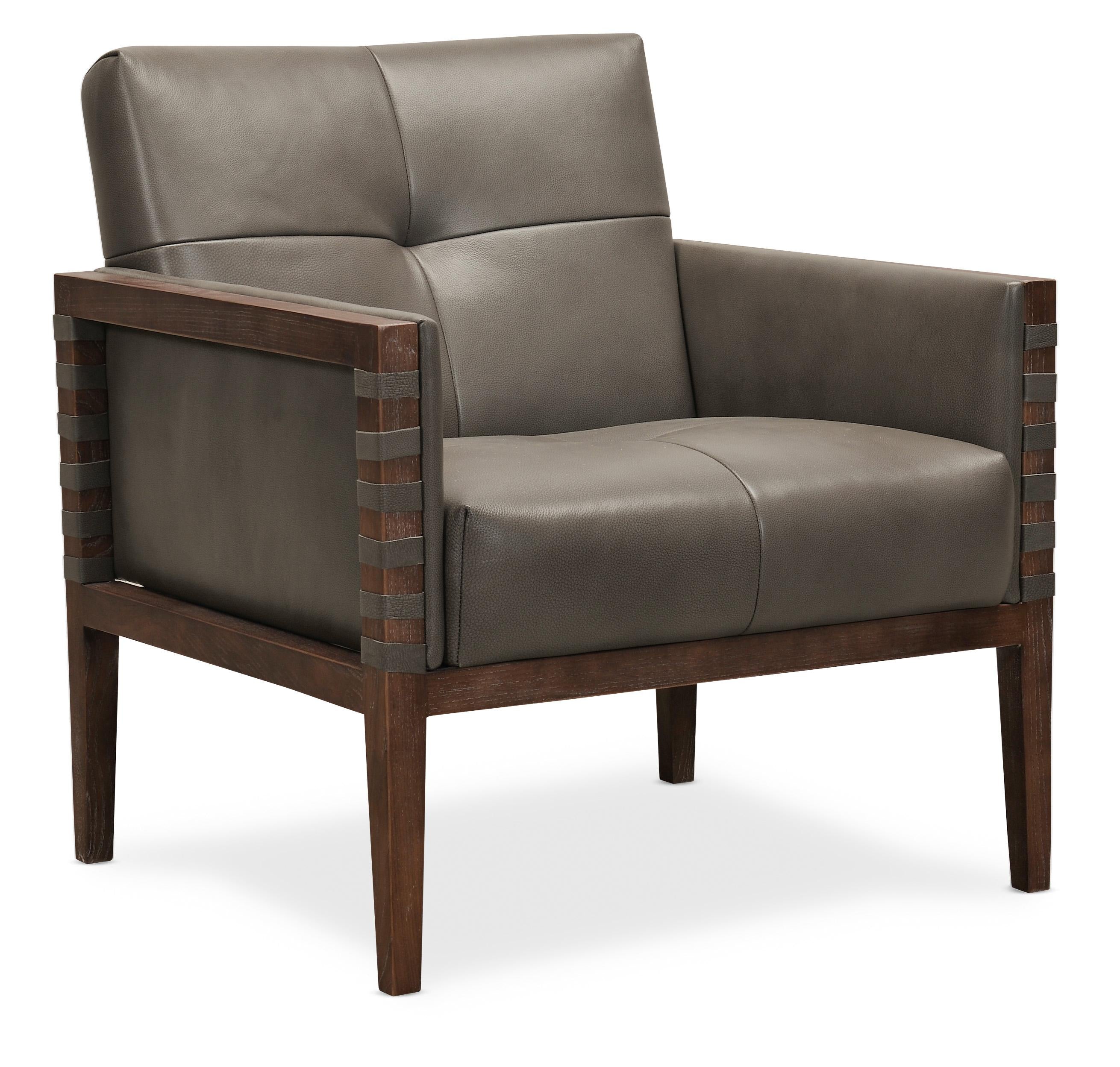 Carverdale Leather Club Chair w/Wood Frame - CC401-095