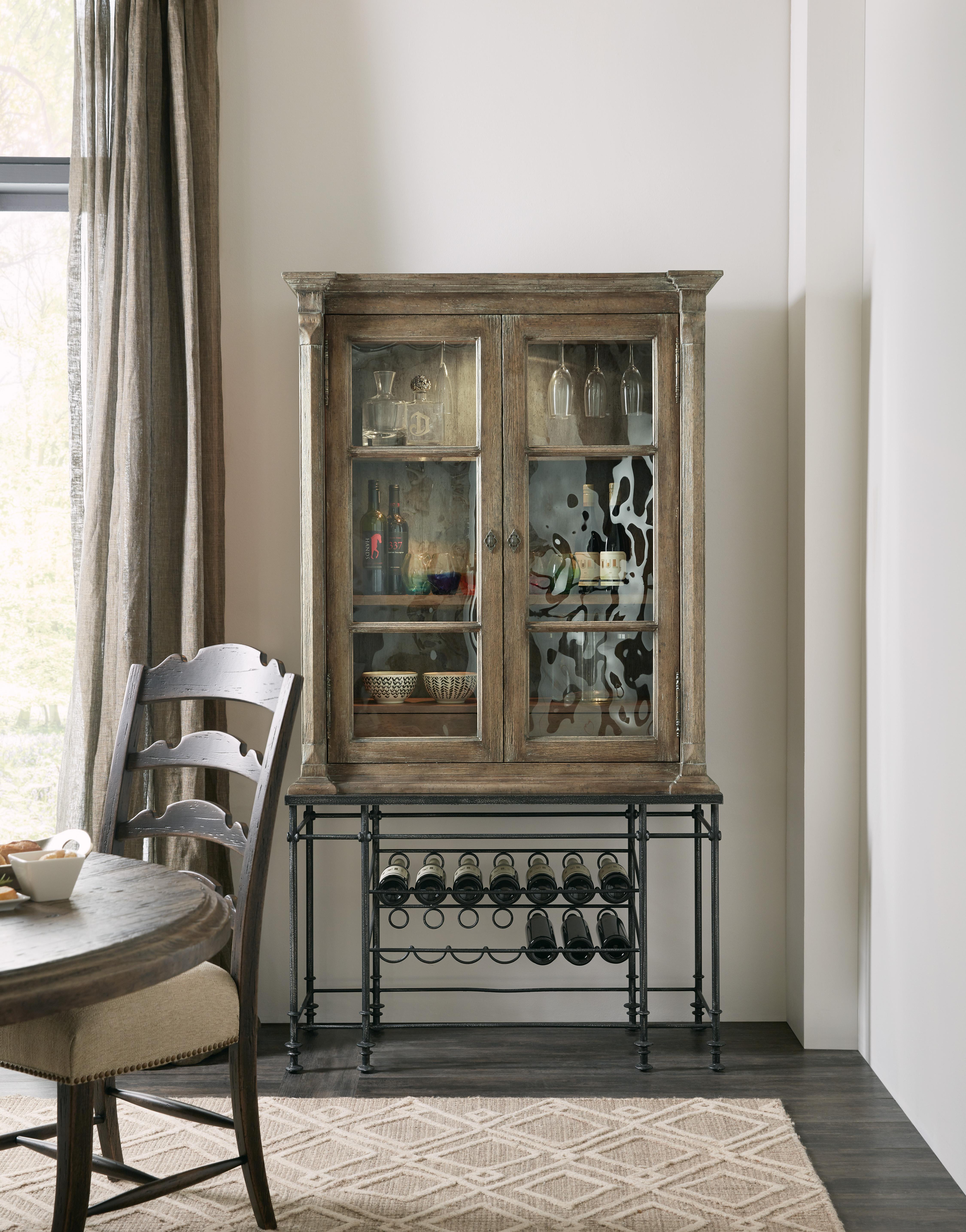 La Grange OQuinn Bar Cabinet - Luxury Home Furniture (MI)
