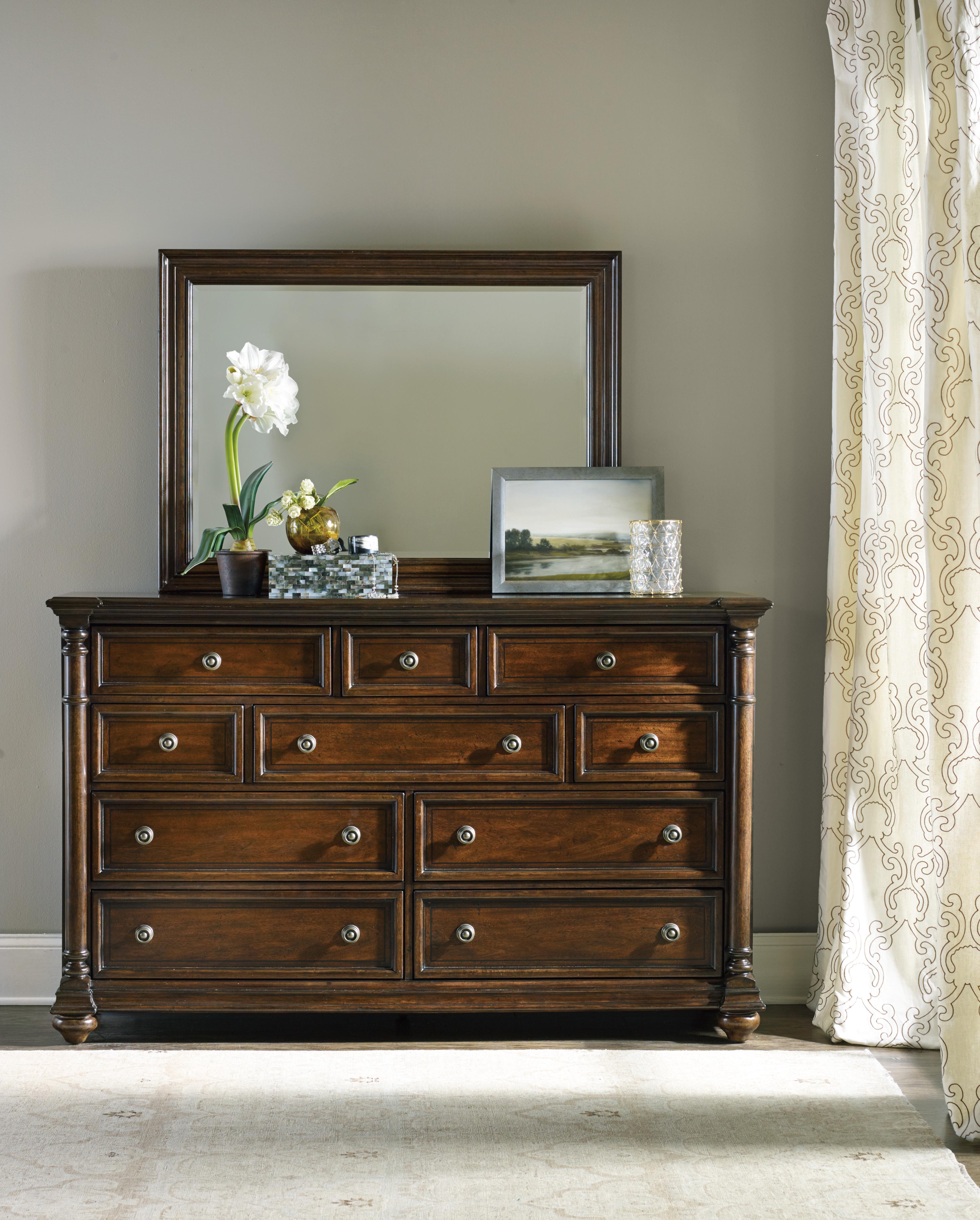 Leesburg Dresser - Luxury Home Furniture (MI)