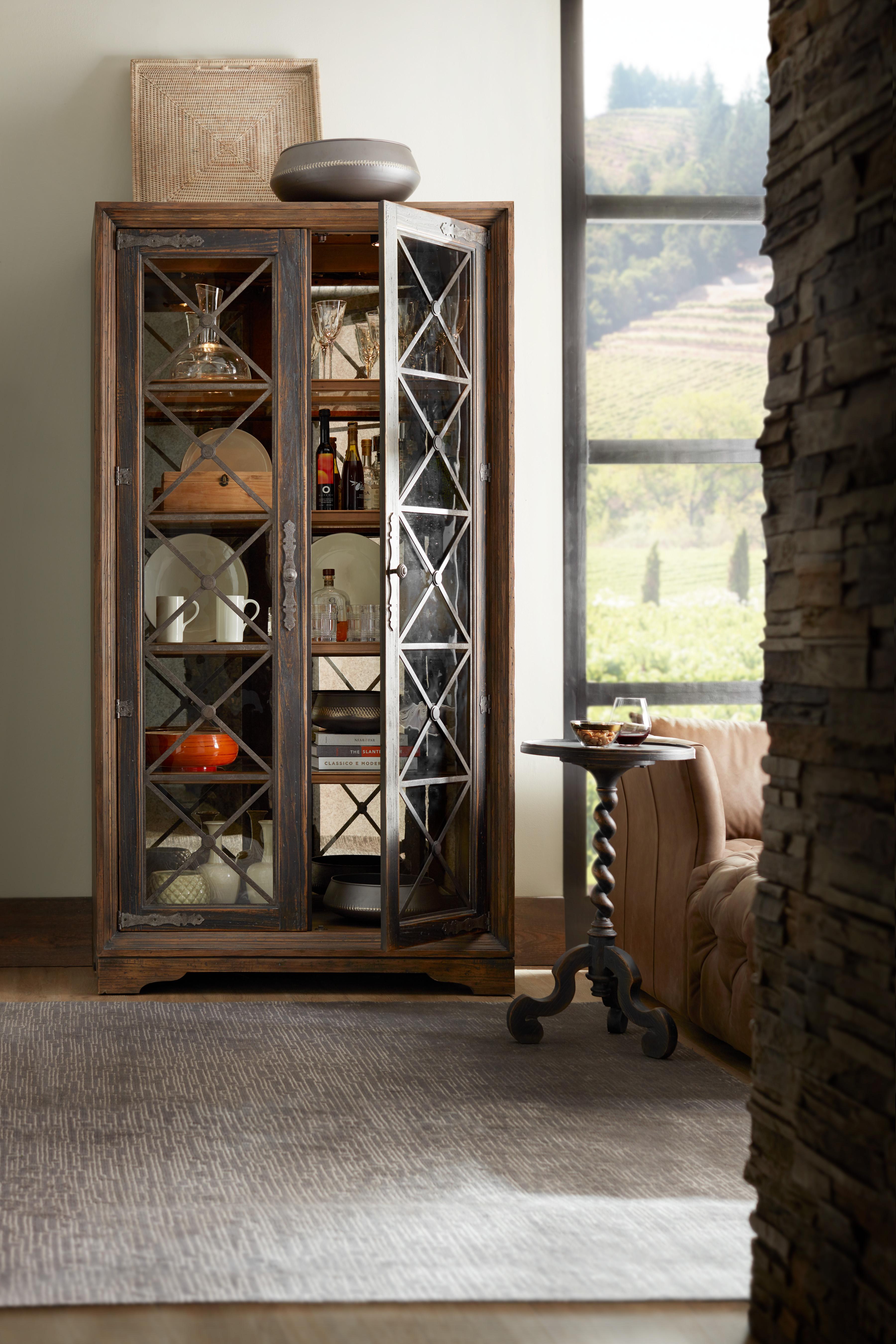 Sattler Display Cabinet - Luxury Home Furniture (MI)