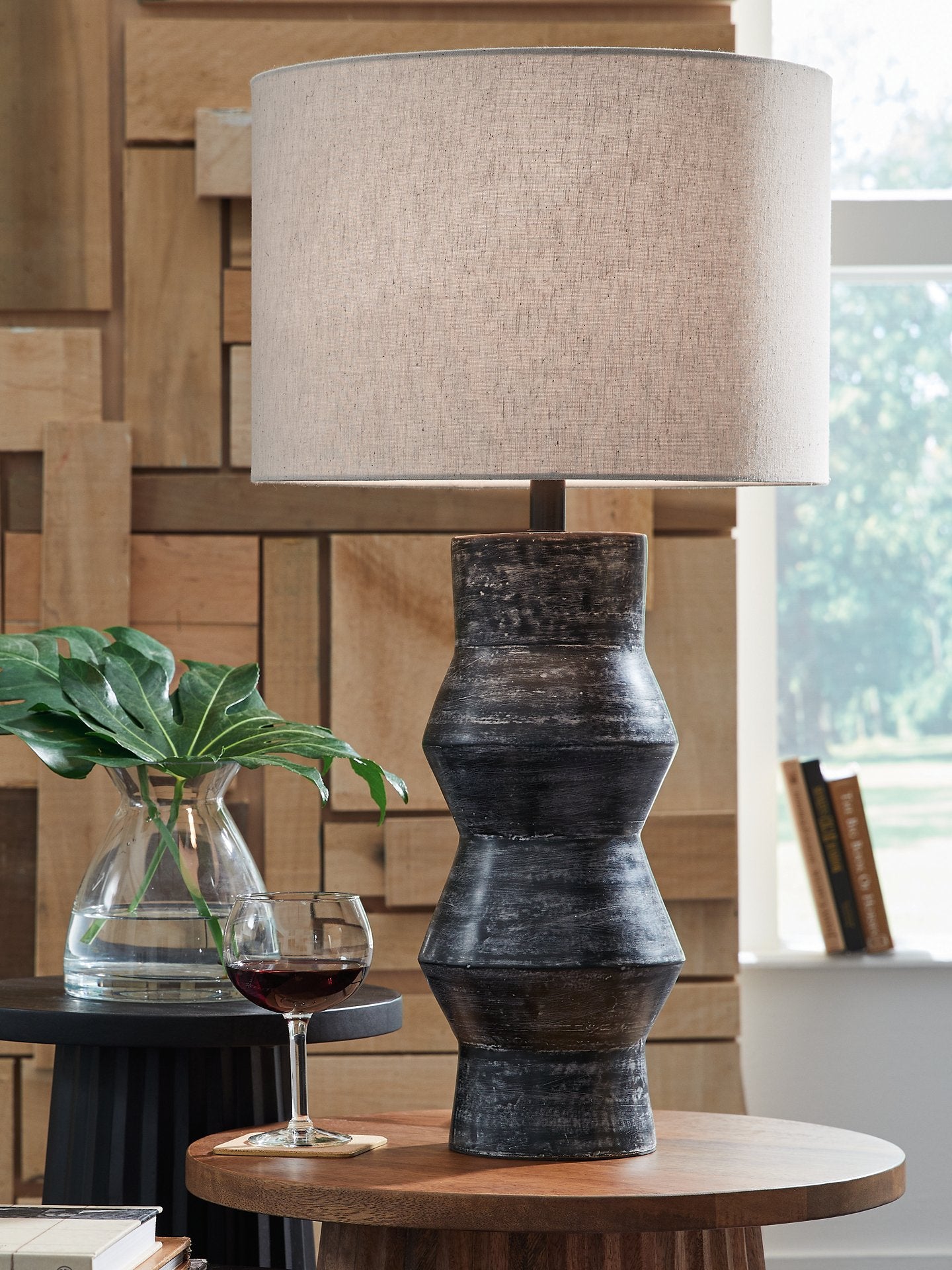 Kerbert Table Lamp - Luxury Home Furniture (MI)