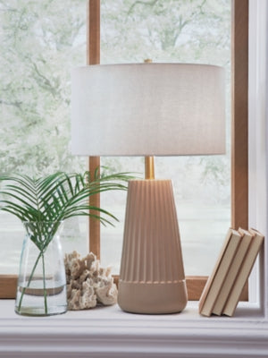 Dellner Table Lamp - Luxury Home Furniture (MI)