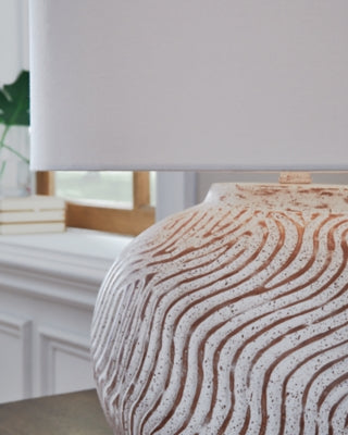 Vien Table Lamp - Luxury Home Furniture (MI)