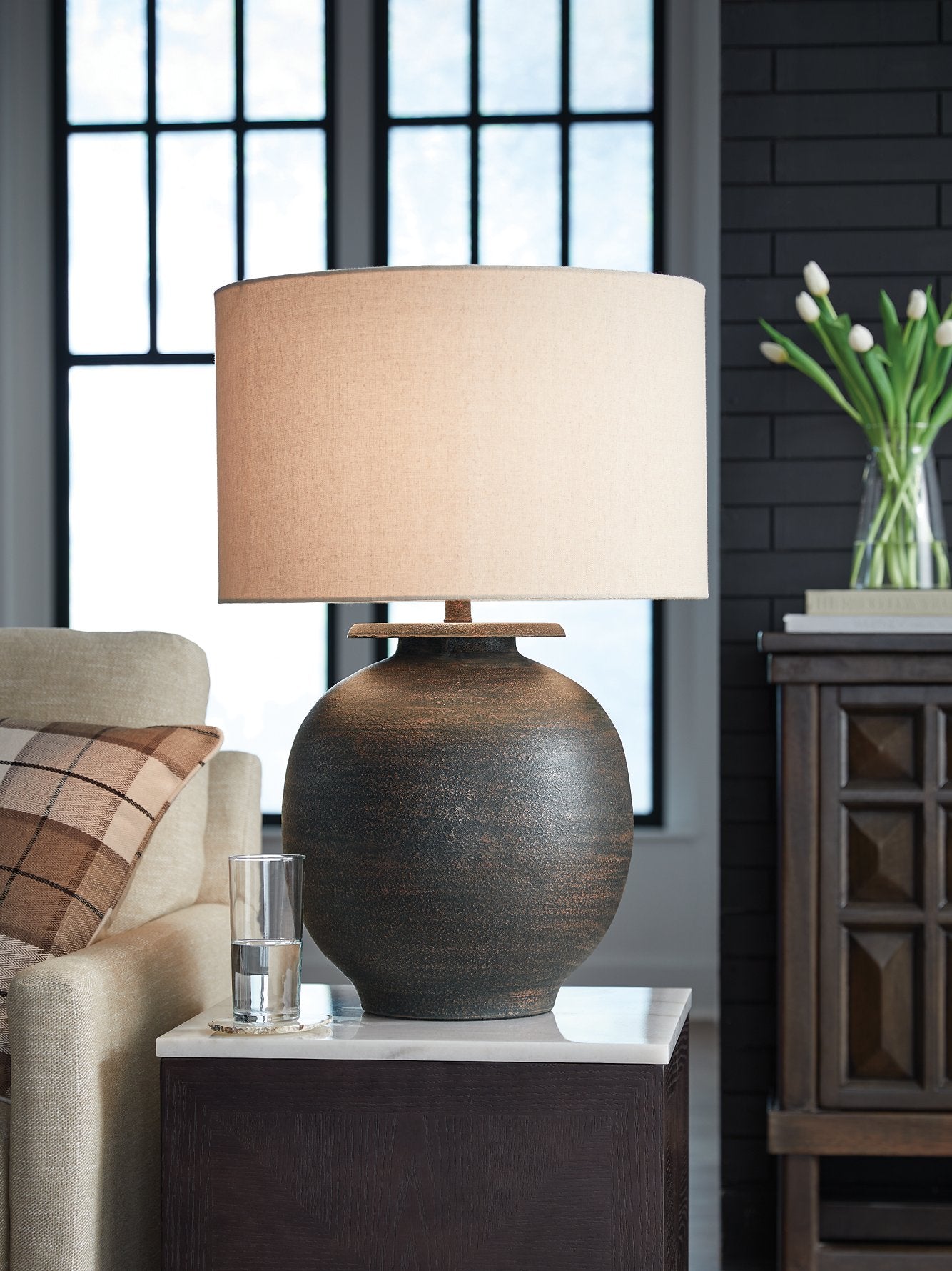 Carlenbury Table Lamp - Luxury Home Furniture (MI)