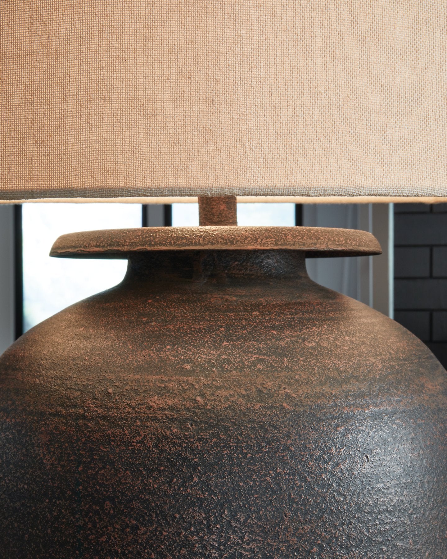 Carlenbury Table Lamp - Luxury Home Furniture (MI)