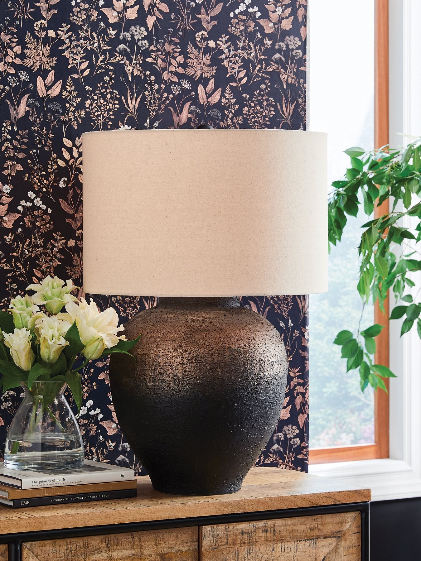 Newgerhard Table Lamp - Luxury Home Furniture (MI)