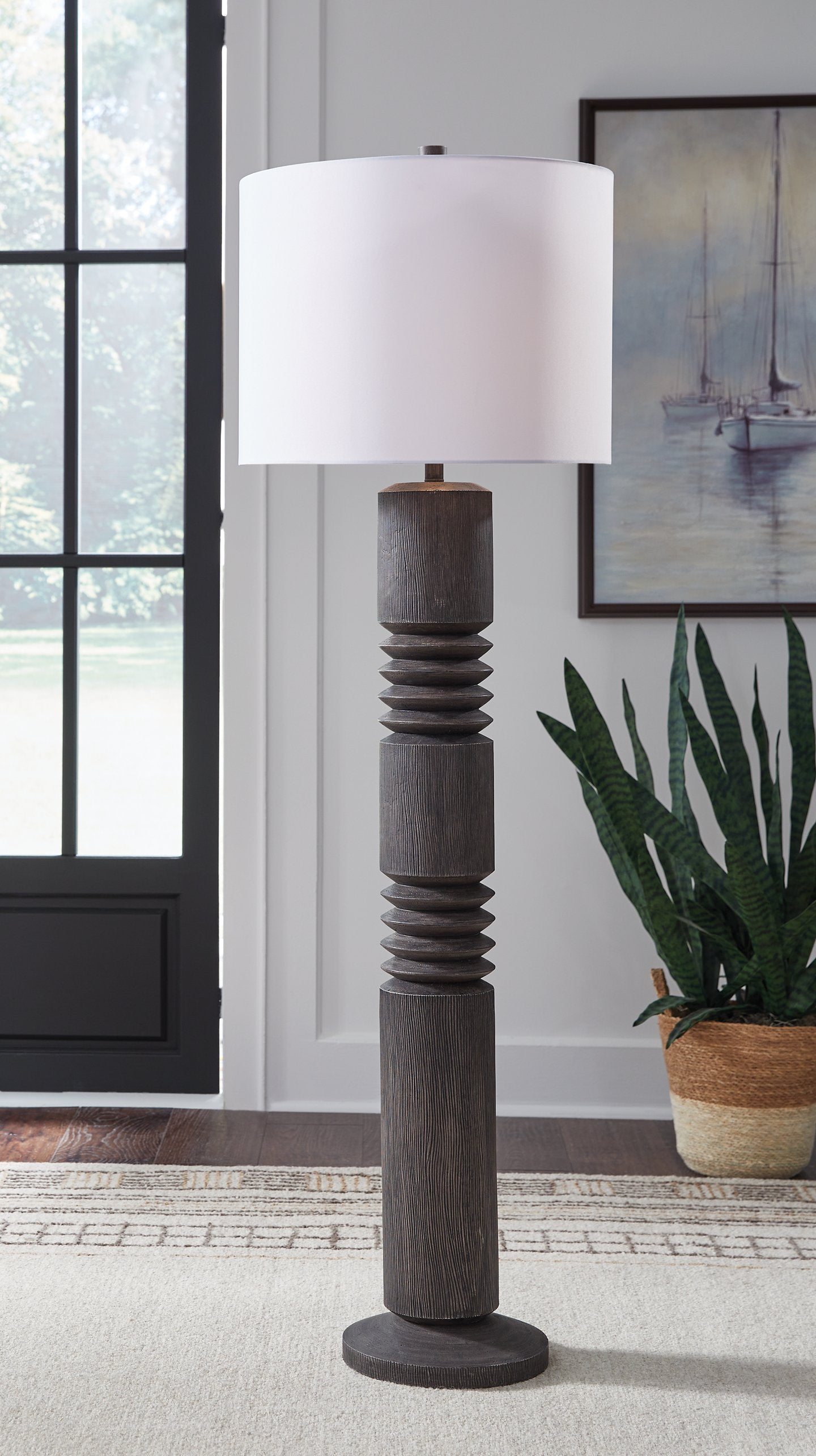 Fainwell Floor Lamp - Luxury Home Furniture (MI)