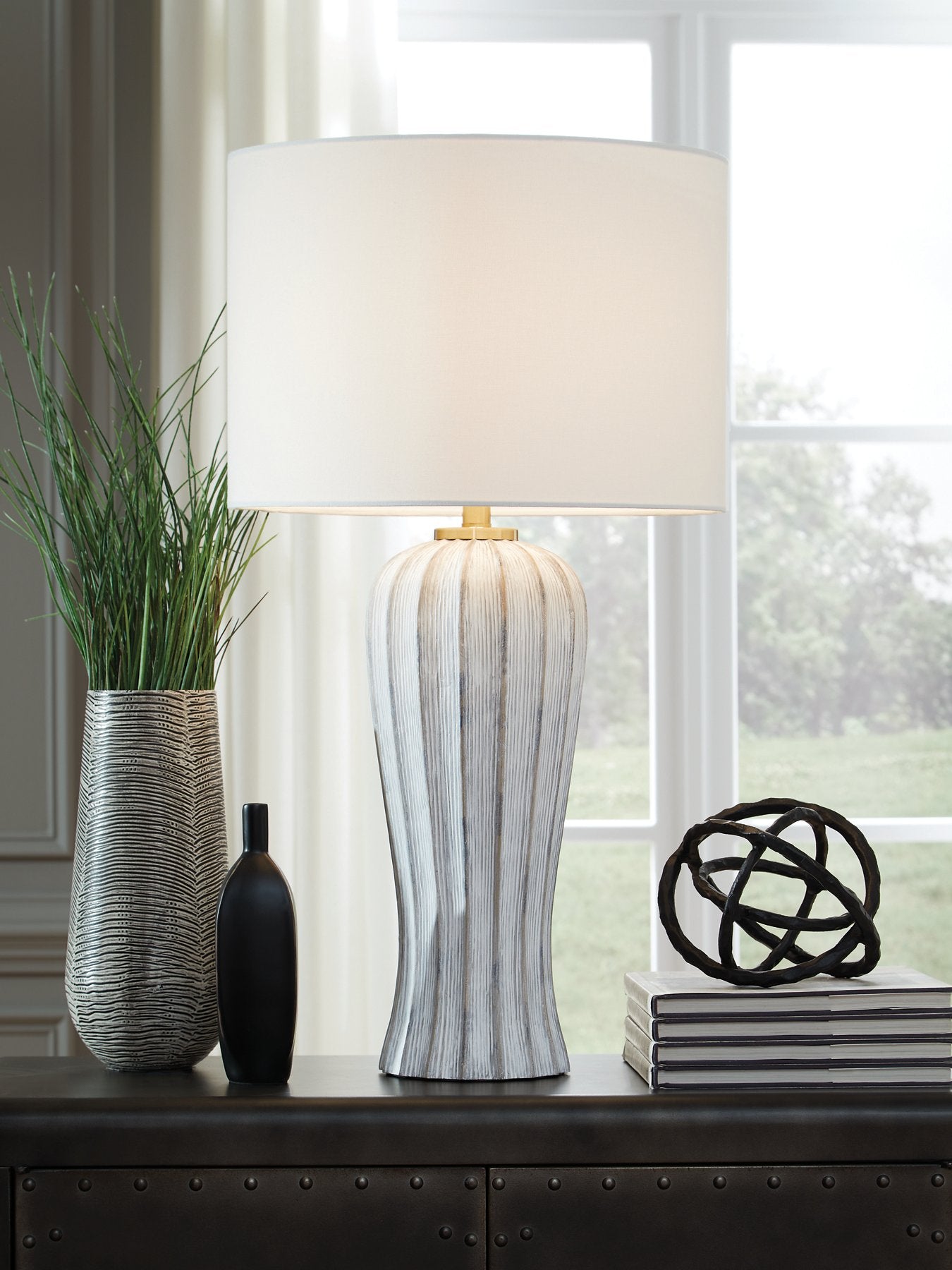 Lanwell Table Lamp - Luxury Home Furniture (MI)