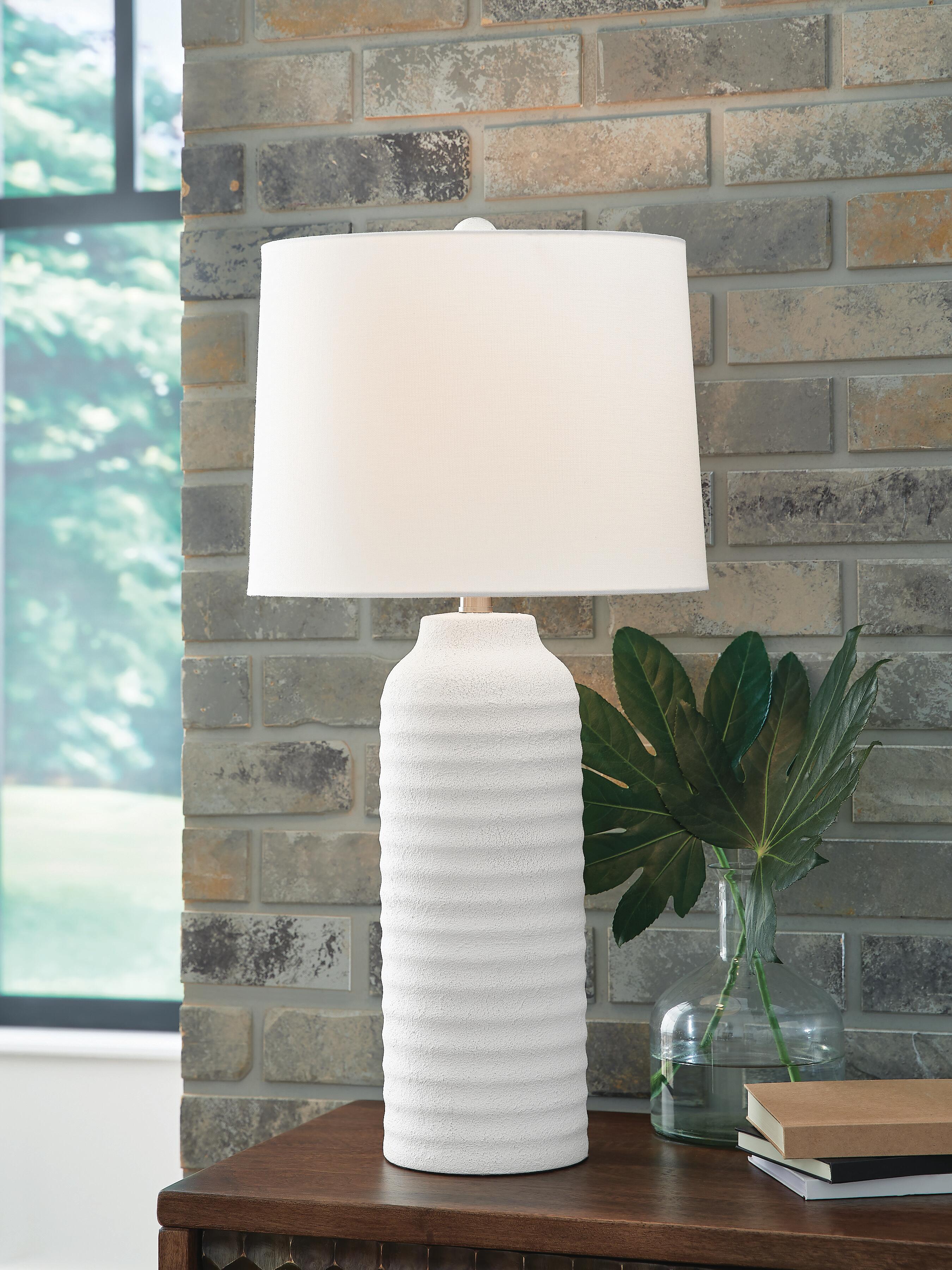 Vauville Table Lamp (Set of 2) - Luxury Home Furniture (MI)