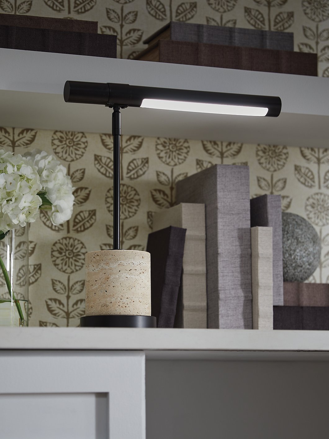 Vinmour Desk Lamp - Luxury Home Furniture (MI)