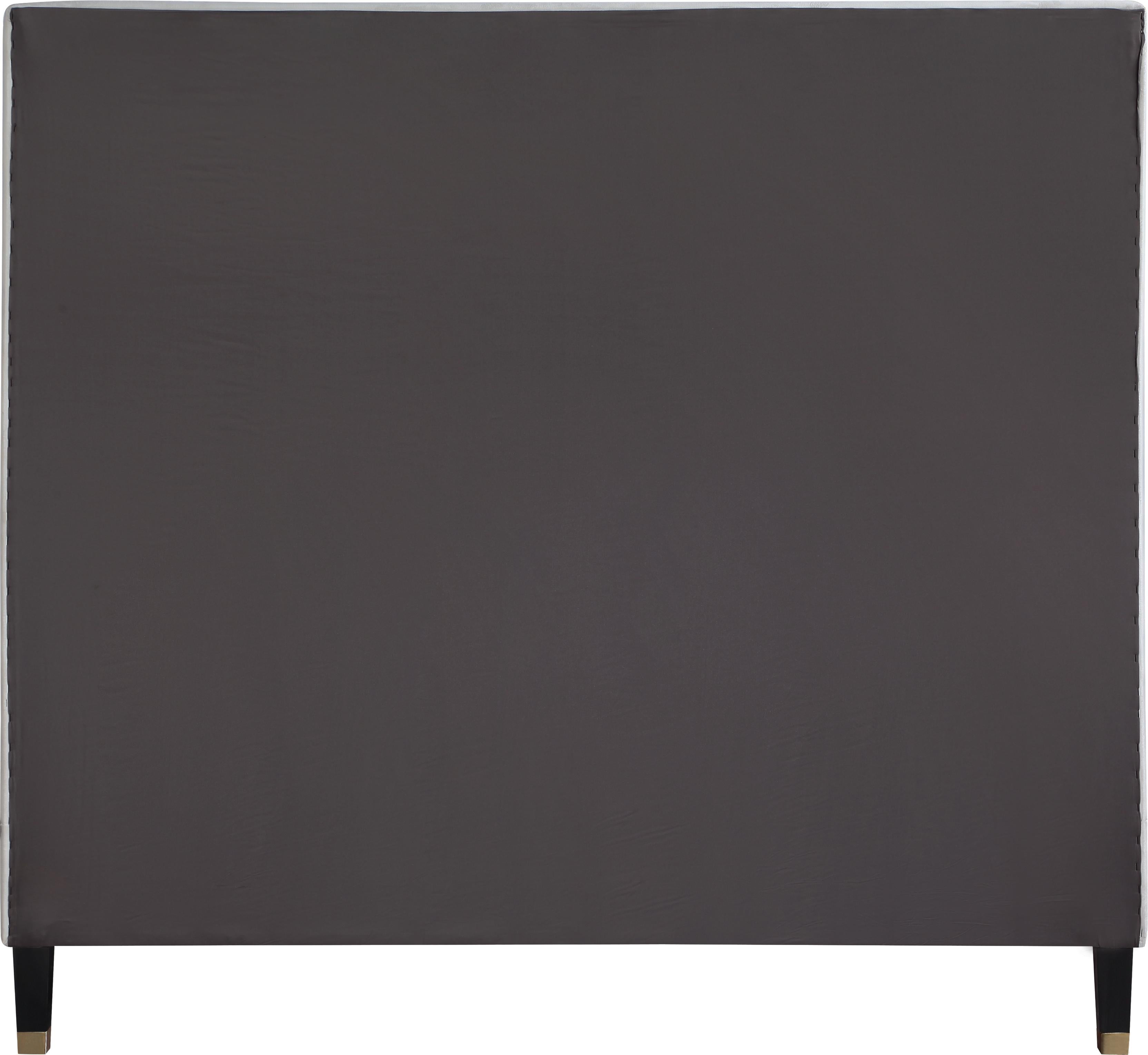 Harlie Cream Velvet Full Bed - Luxury Home Furniture (MI)