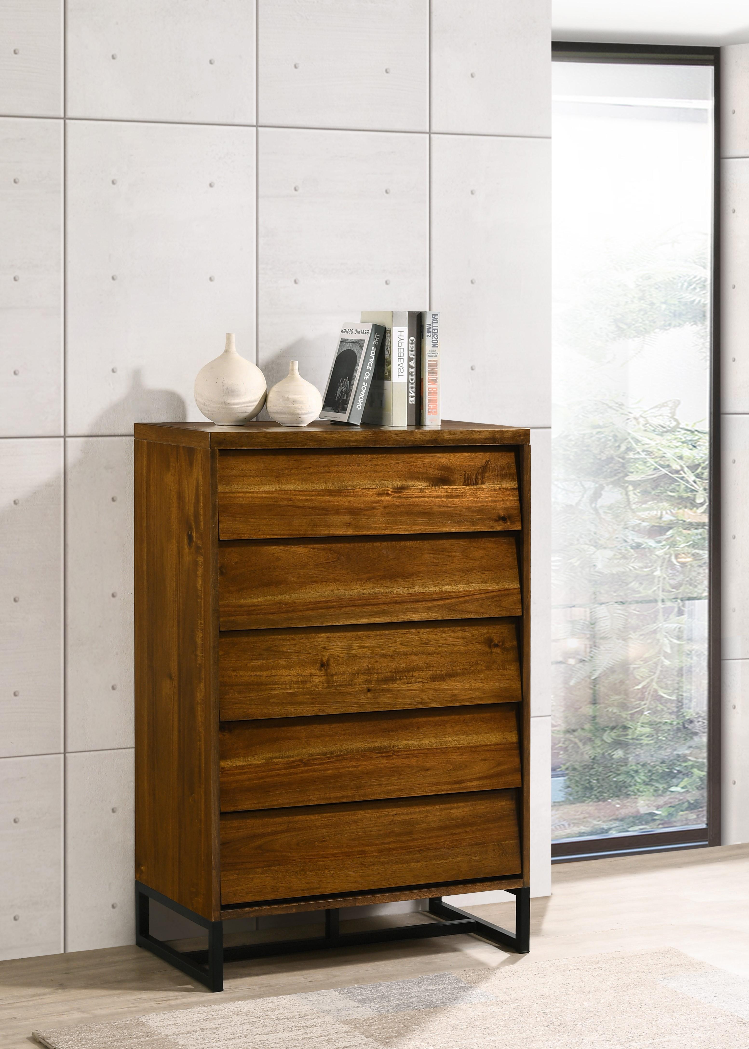 Reed Antique Coffee Chest - Luxury Home Furniture (MI)