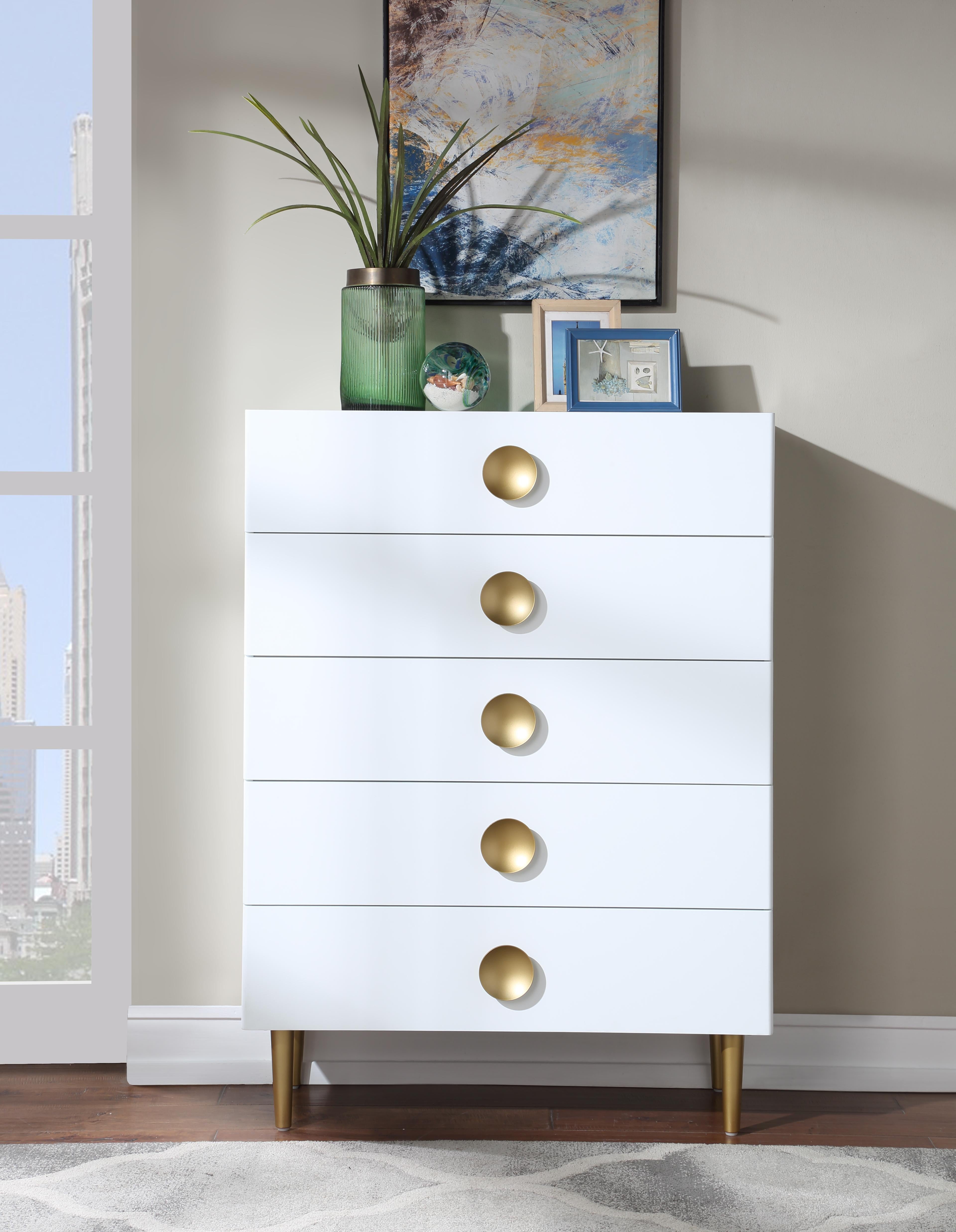 Zayne White Chest - Luxury Home Furniture (MI)