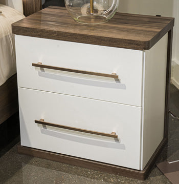 Kendanport Nightstand - Luxury Home Furniture (MI)