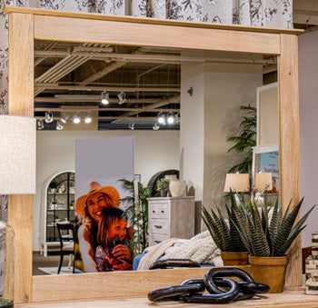 Makidern Bedroom Mirror - Luxury Home Furniture (MI)